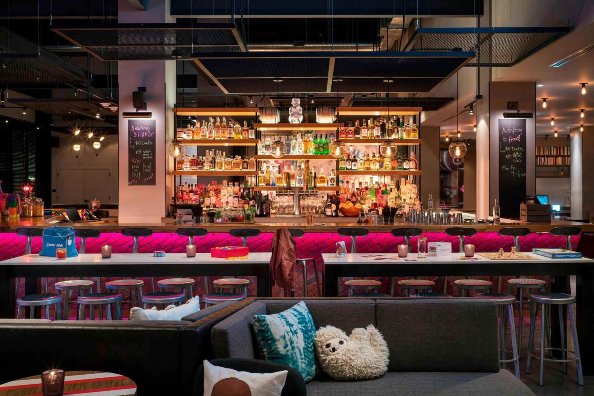 Moxy Chicago Downtown photo 34