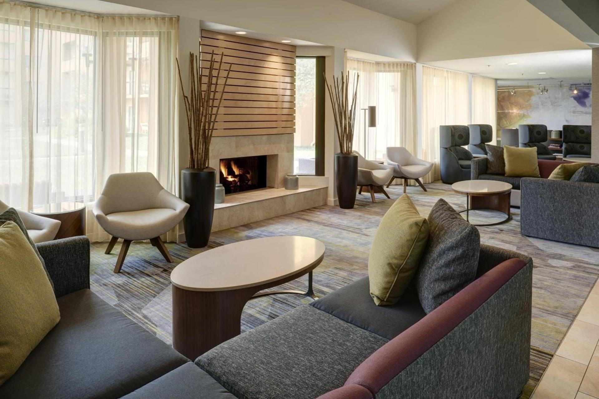 Courtyard by Marriott Indianapolis Airport photo 28