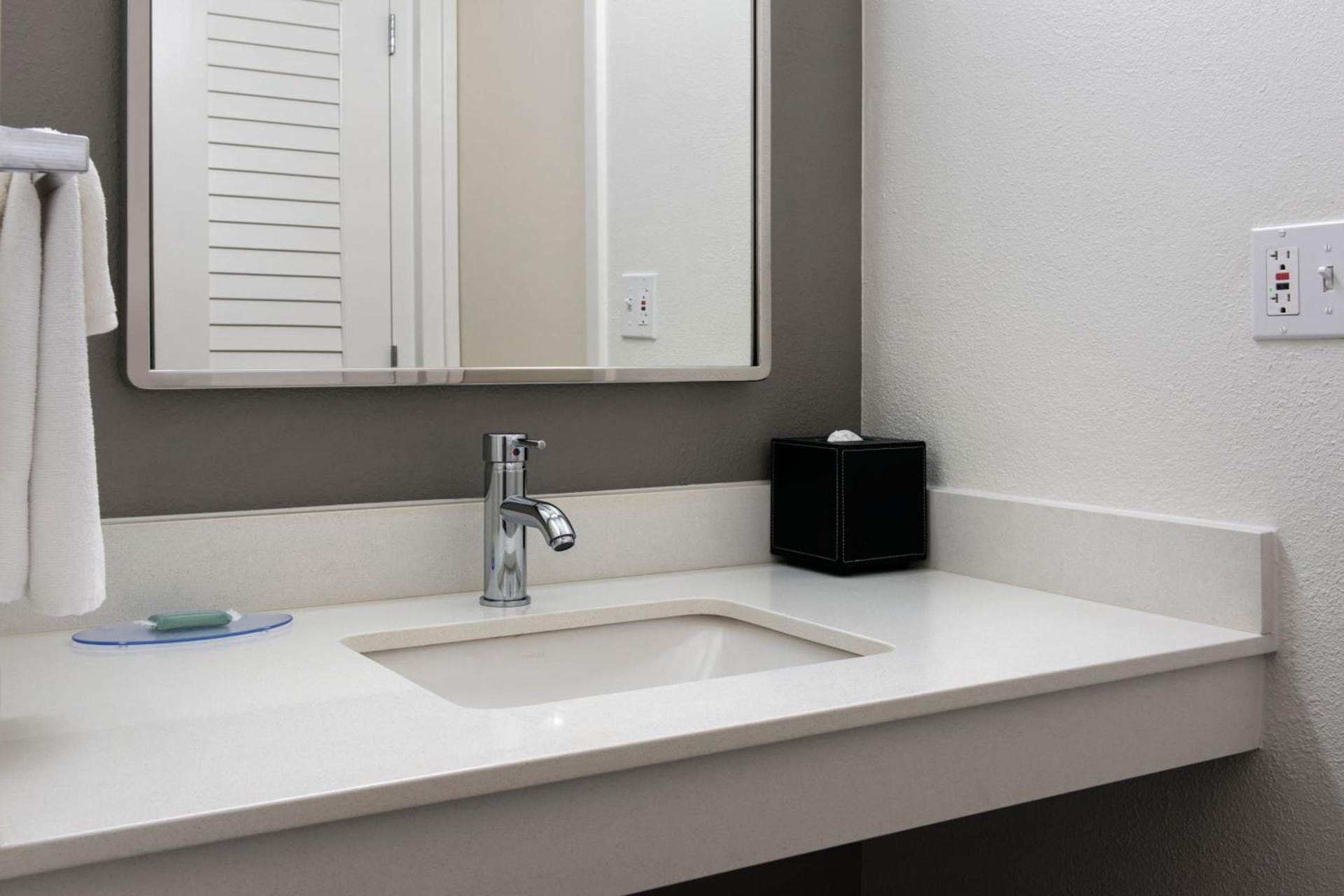 Courtyard by Marriott Annapolis photo 13
