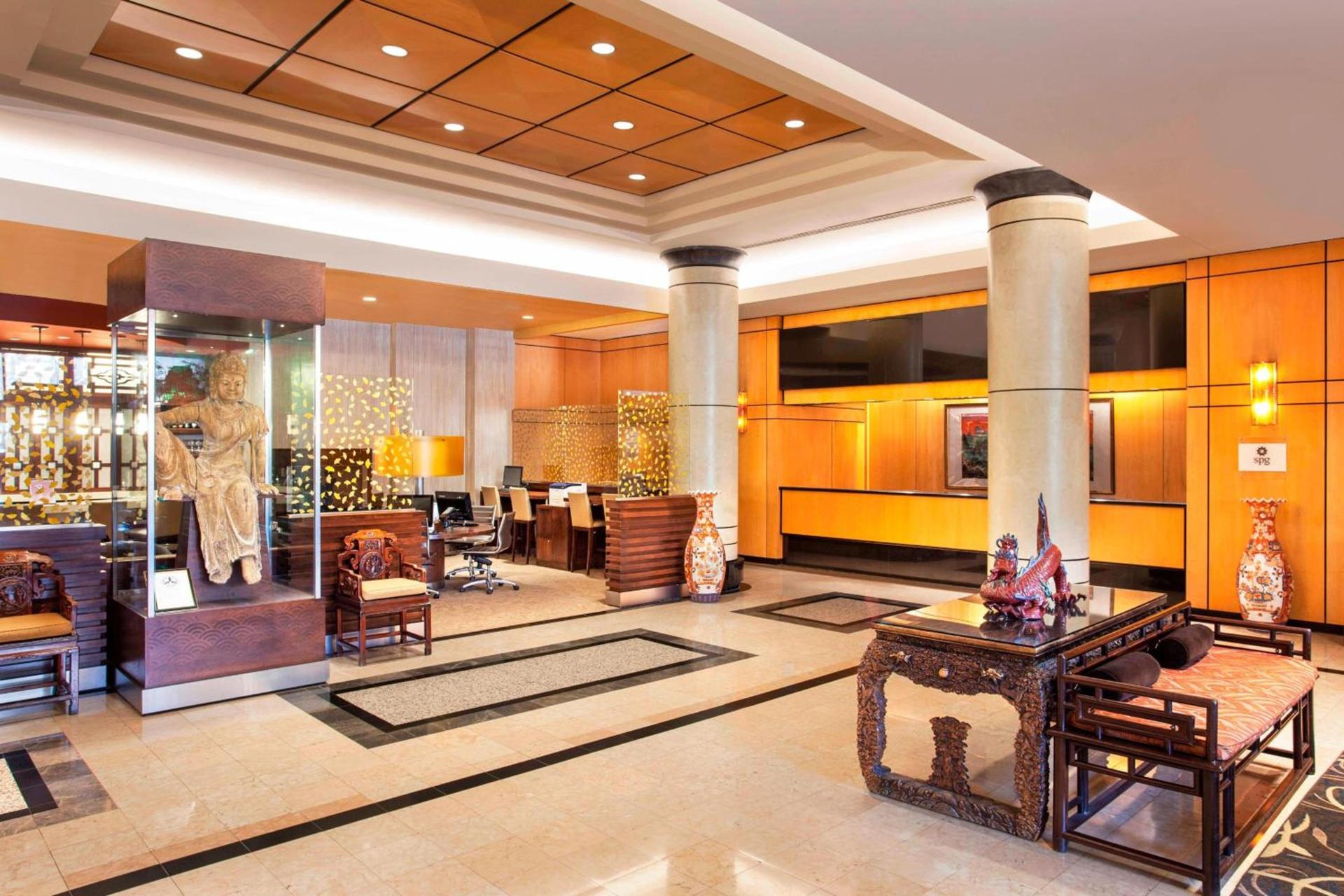 Sheraton LaGuardia East Hotel photo 2