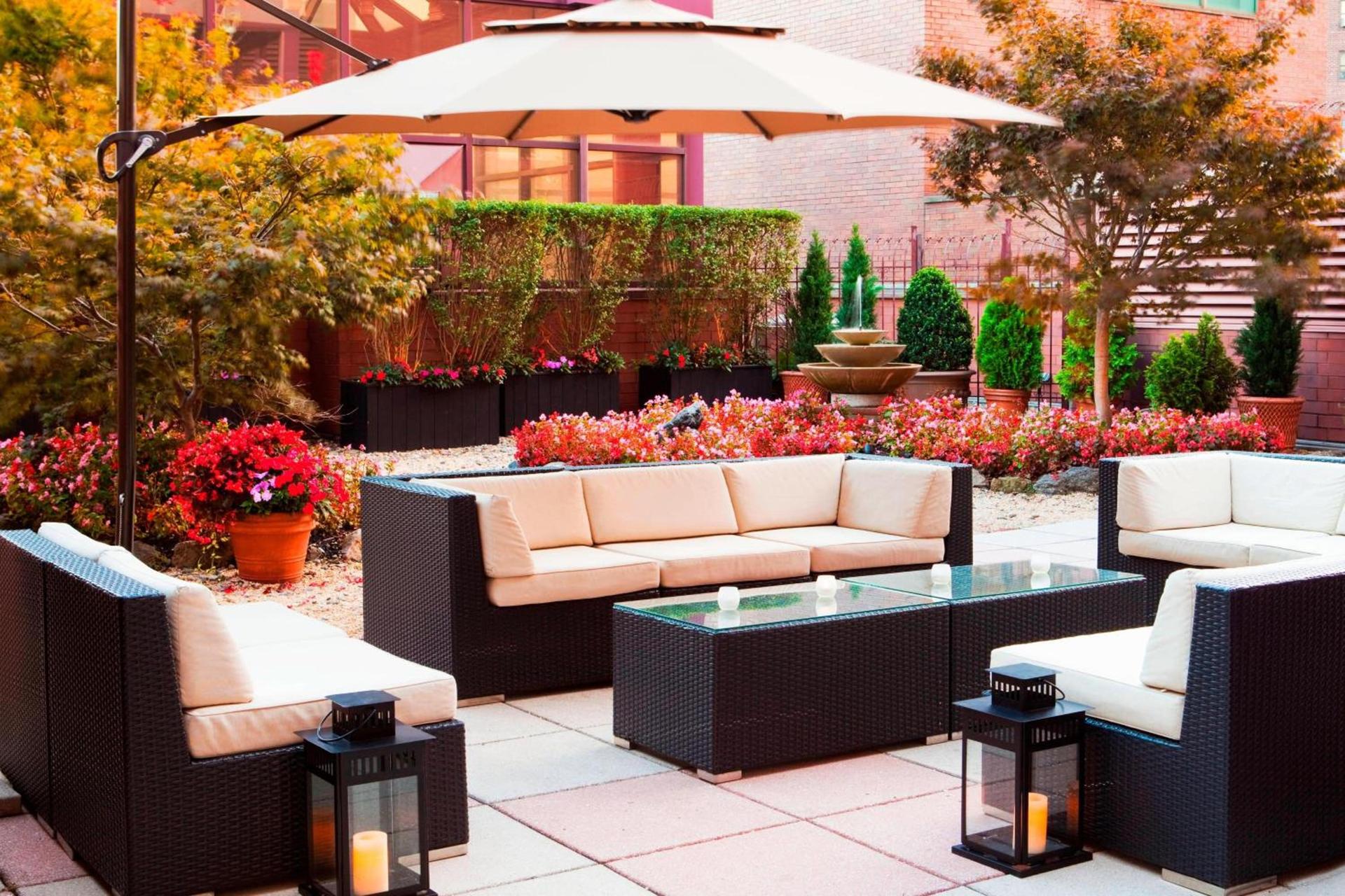 Sheraton LaGuardia East Hotel photo 9