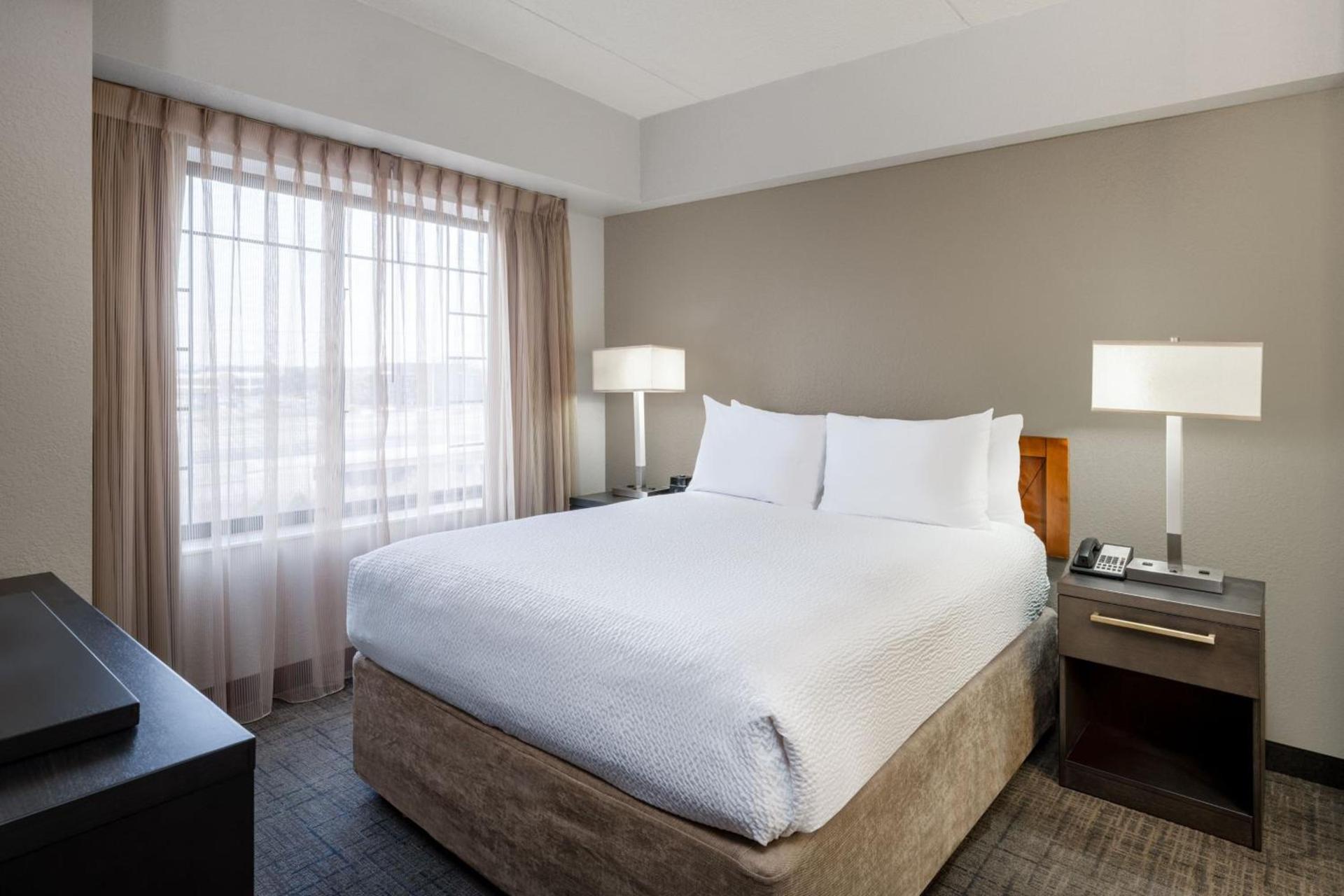 Residence Inn by Marriott Chicago Oak Brook photo 6