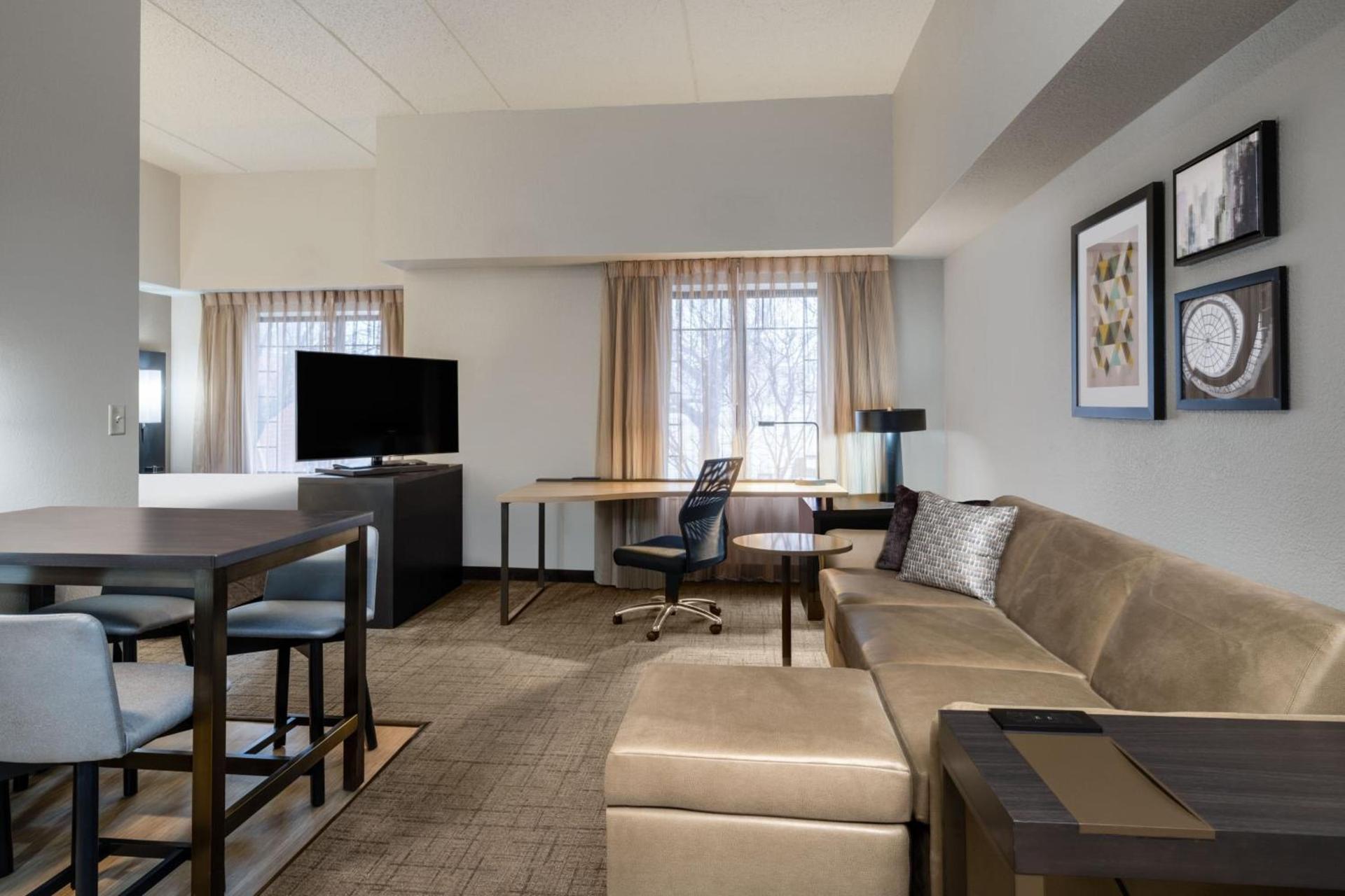 Residence Inn by Marriott Chicago Oak Brook photo 8