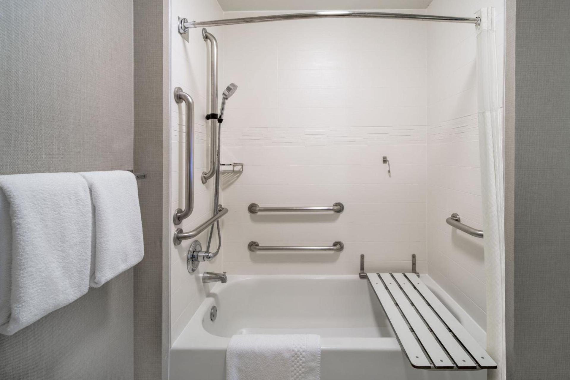 Residence Inn by Marriott Chicago Oak Brook photo 16