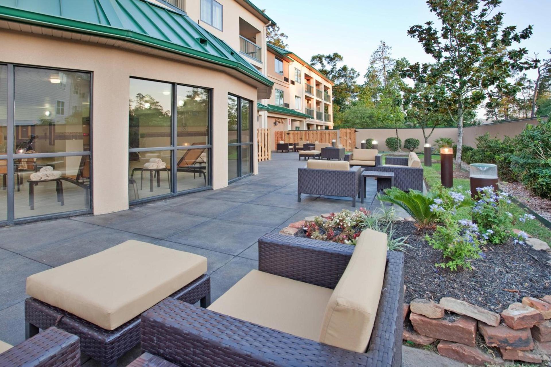 Courtyard Houston The Woodlands photo 5