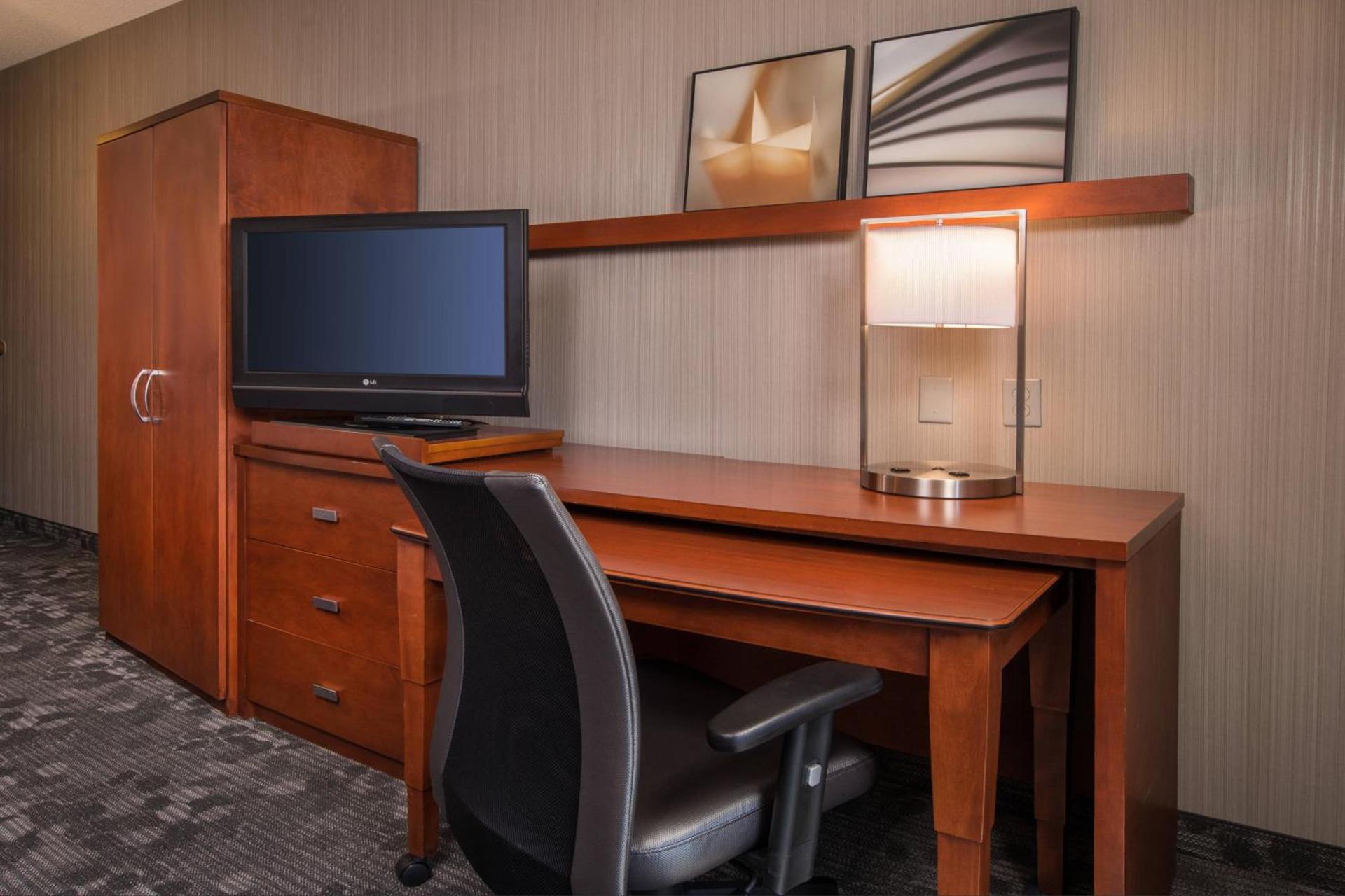 Courtyard by Marriott Dulles Airport Chantilly photo 9