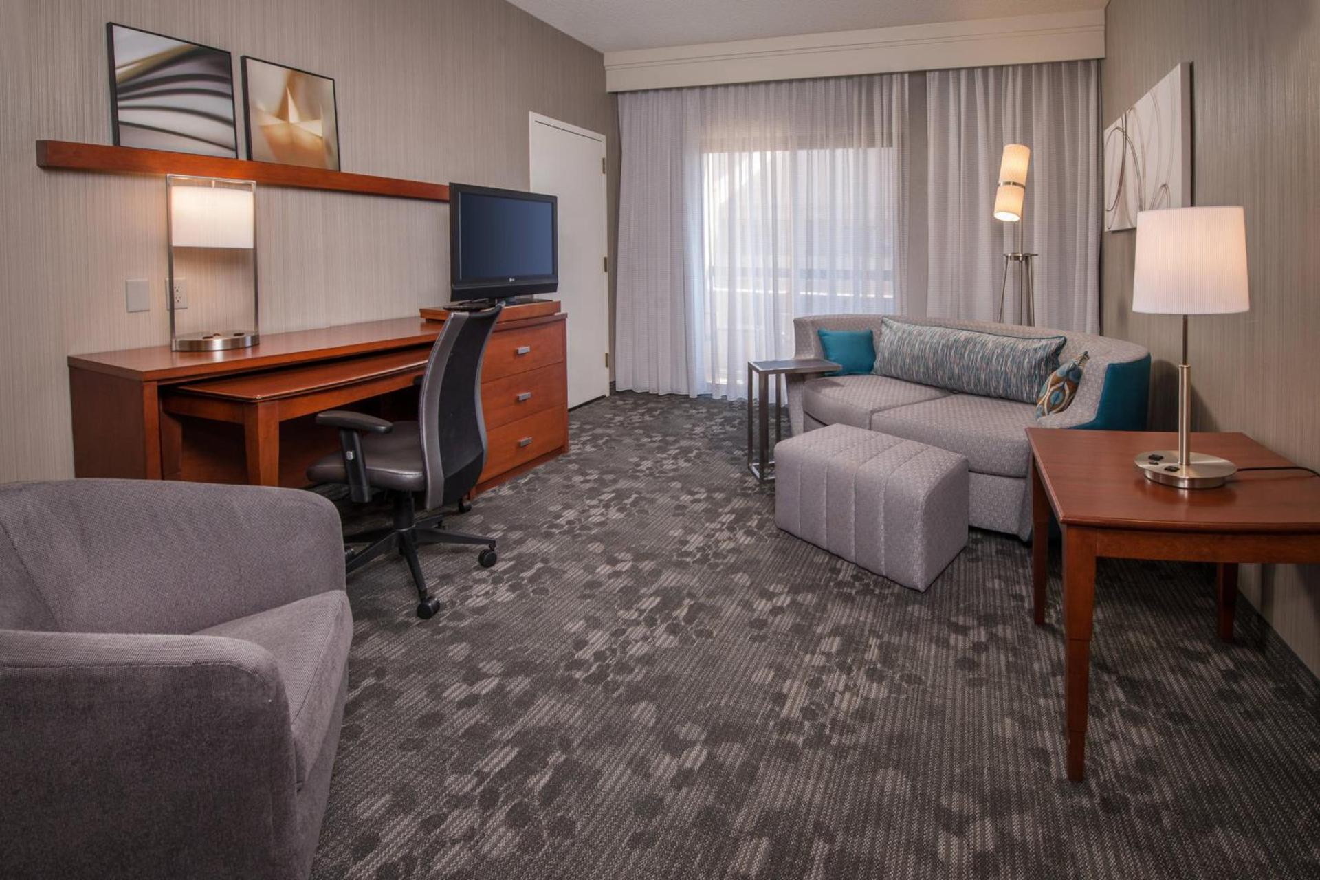 Courtyard by Marriott Dulles Airport Chantilly photo 11