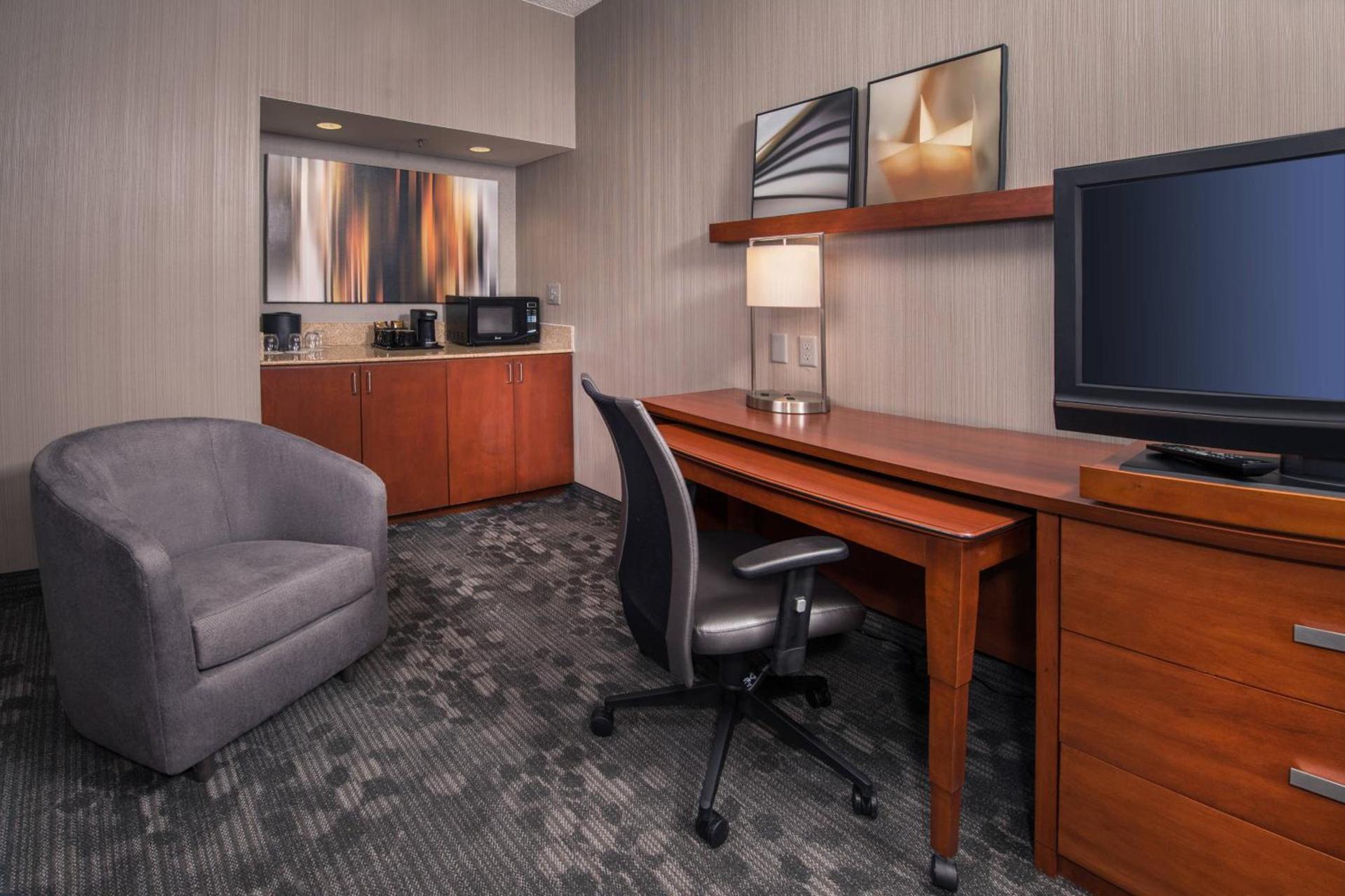 Courtyard by Marriott Dulles Airport Chantilly photo 12
