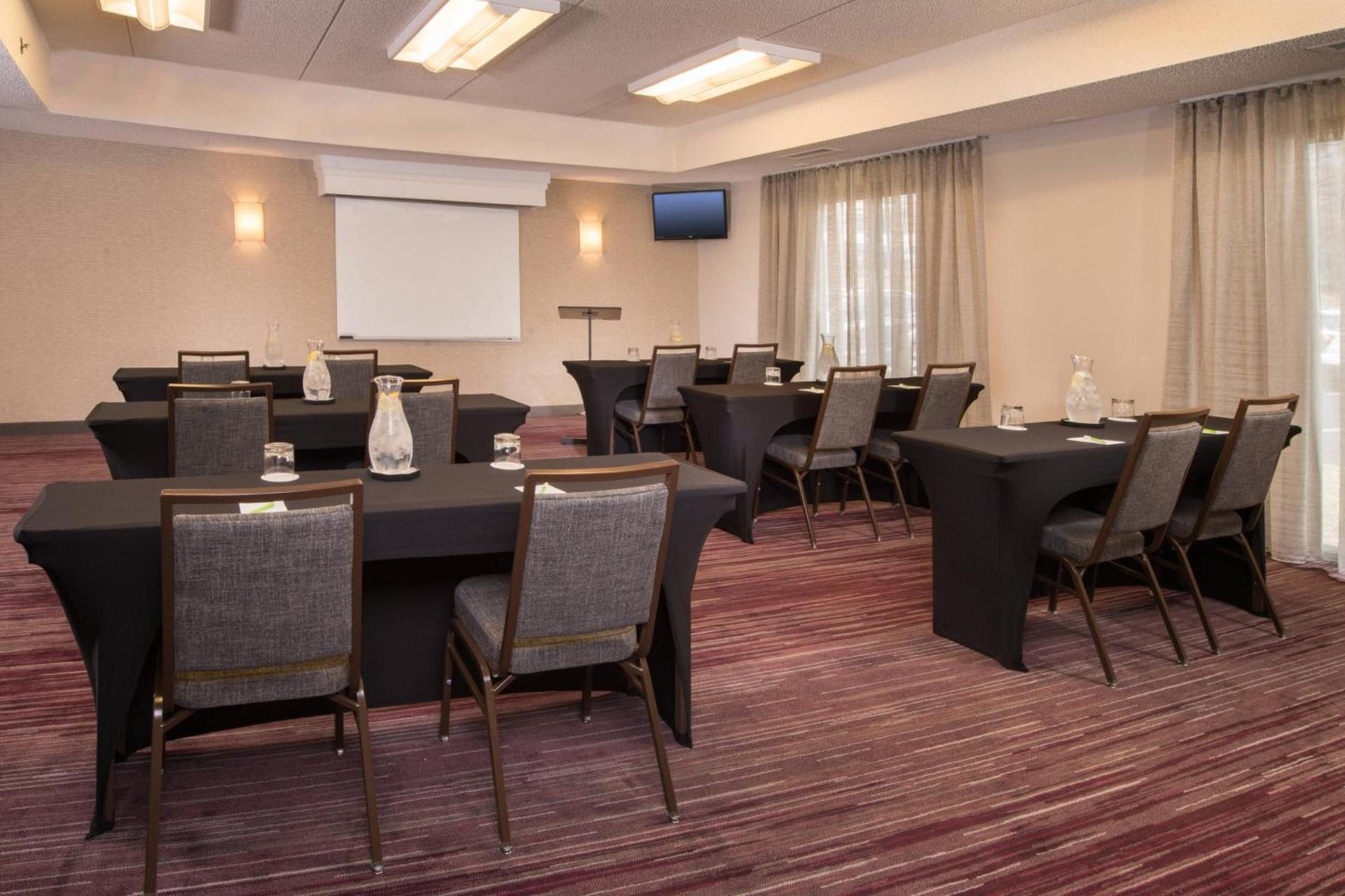Courtyard by Marriott Dulles Airport Chantilly photo 30
