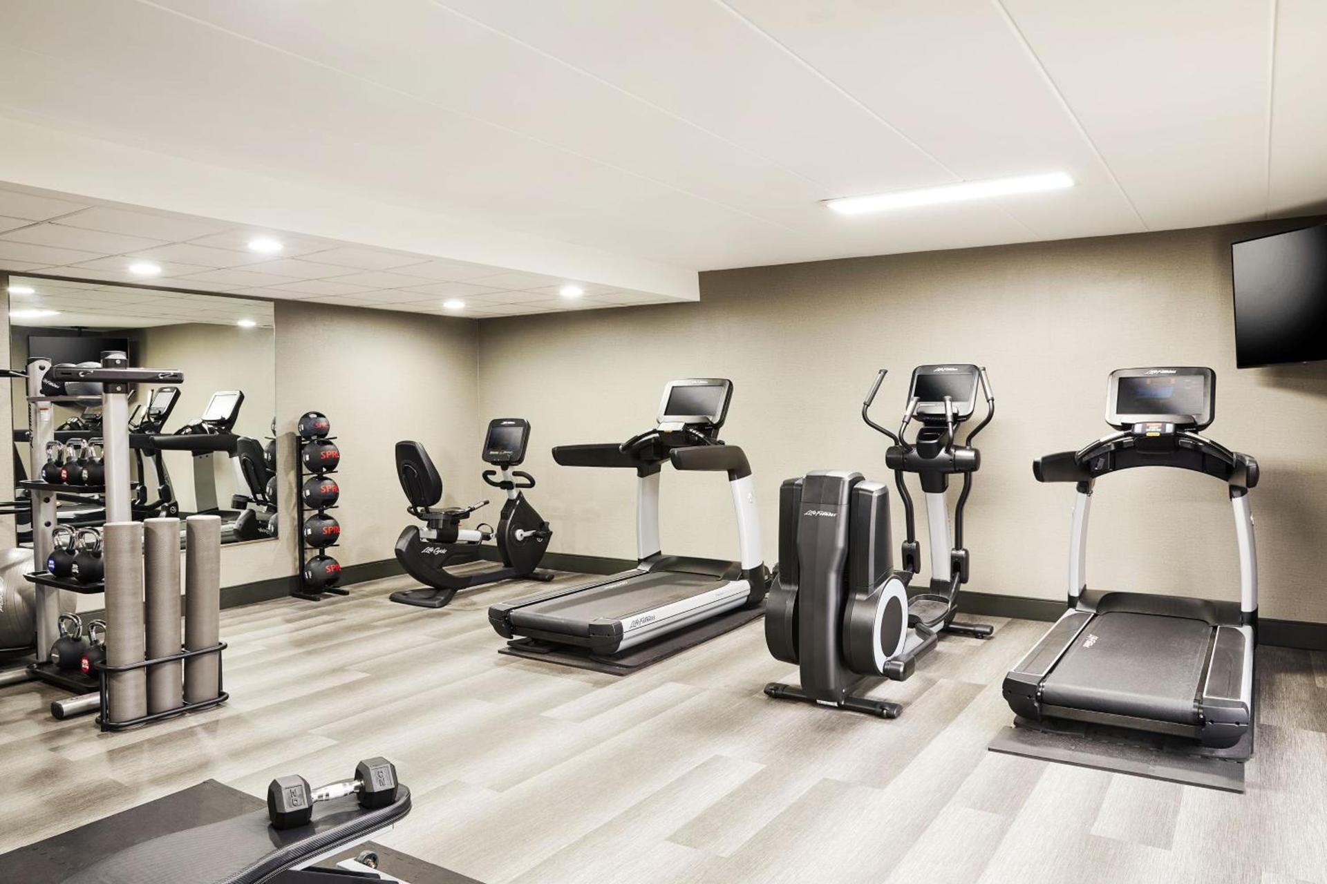 Four Points by Sheraton Chicago Westchester/Oak Brook photo 35