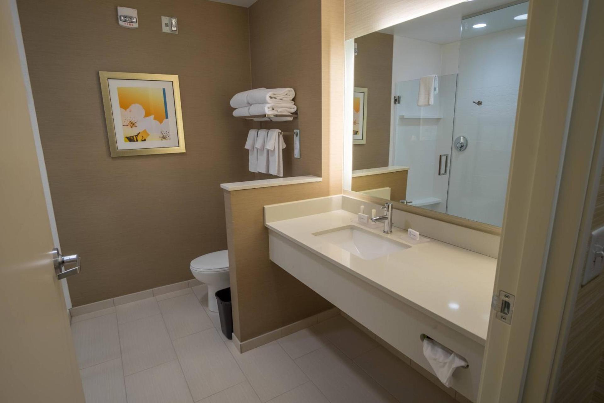 Fairfield Inn & Suites by Marriott Wisconsin Dells photo 7