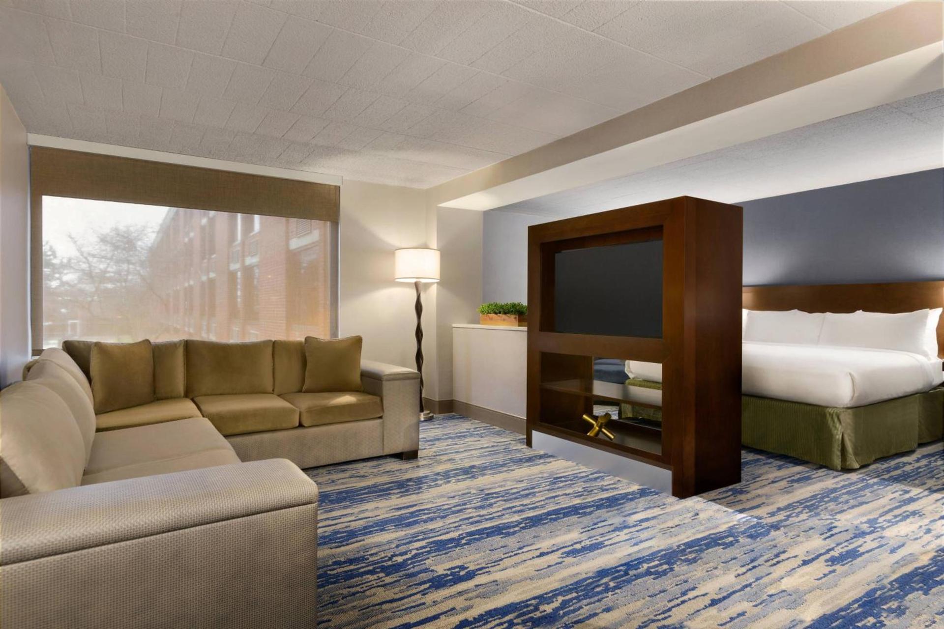 Skyline Hotel Detroit Airport, SureStay Collection by Best Western photo 16