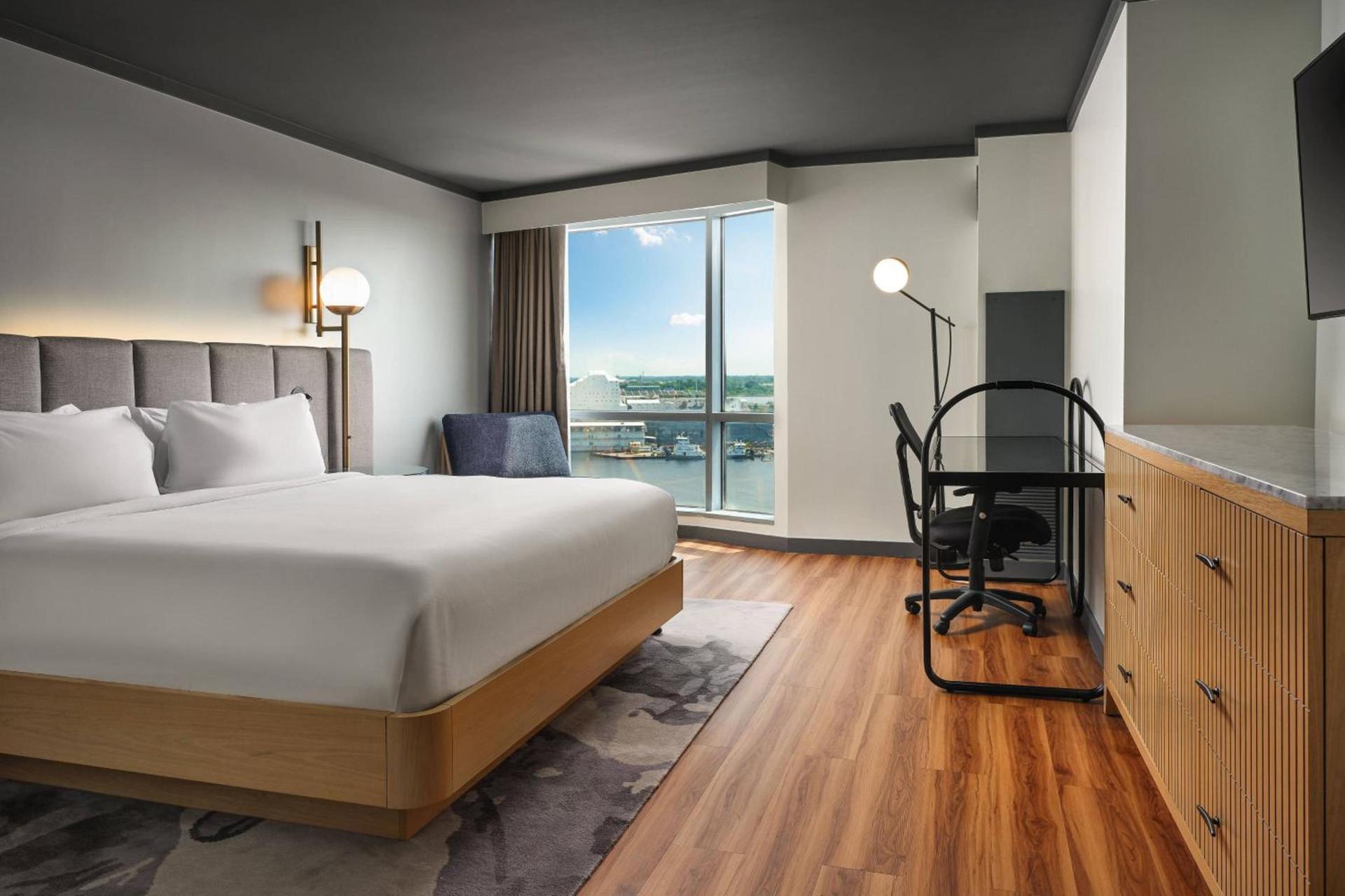 Renaissance Portsmouth-Norfolk Waterfront Hotel photo 6