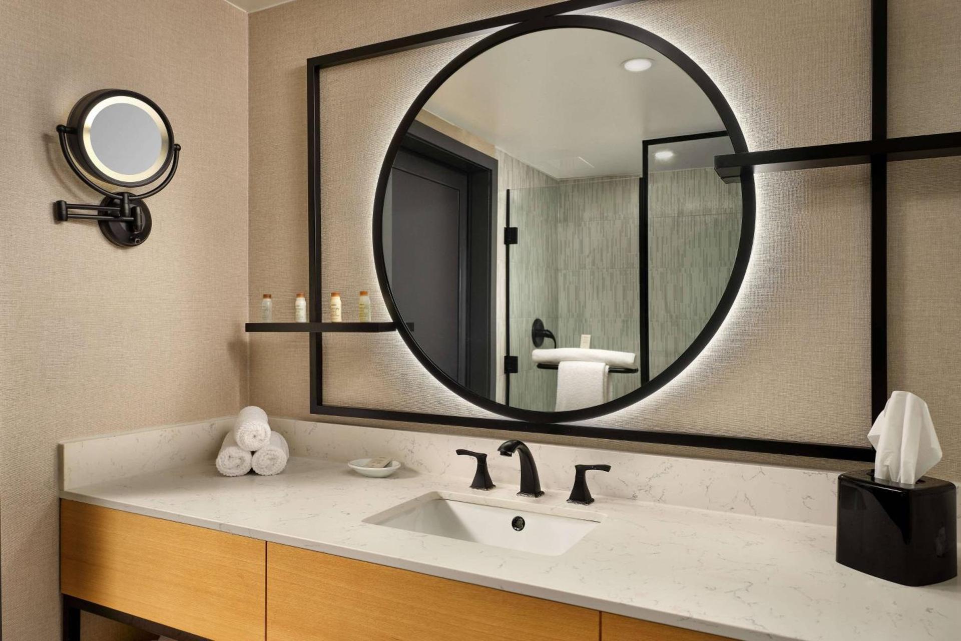 Renaissance Portsmouth-Norfolk Waterfront Hotel photo 8