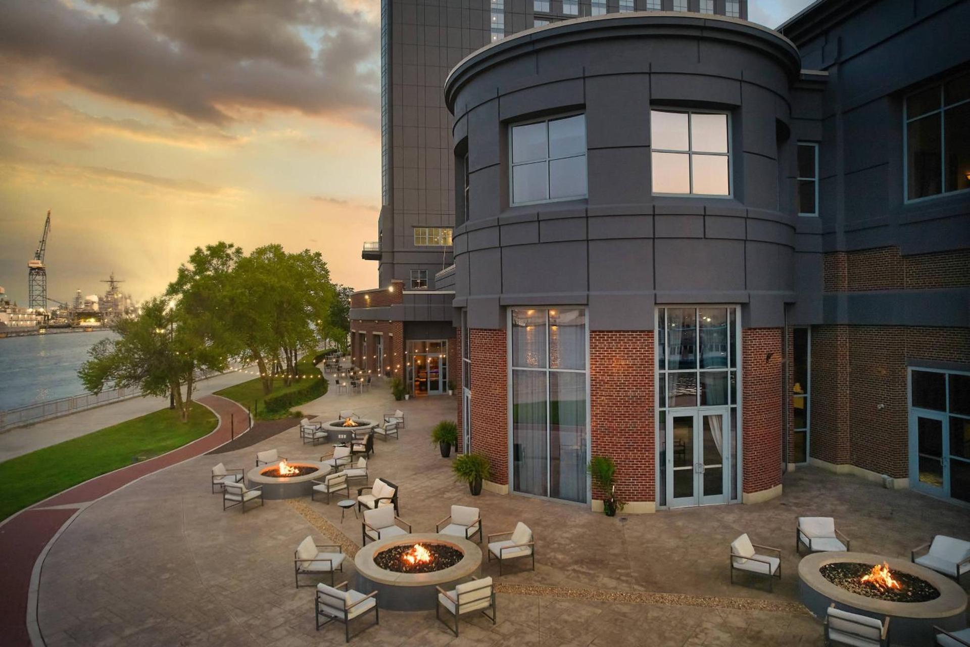 Renaissance Portsmouth-Norfolk Waterfront Hotel photo 11