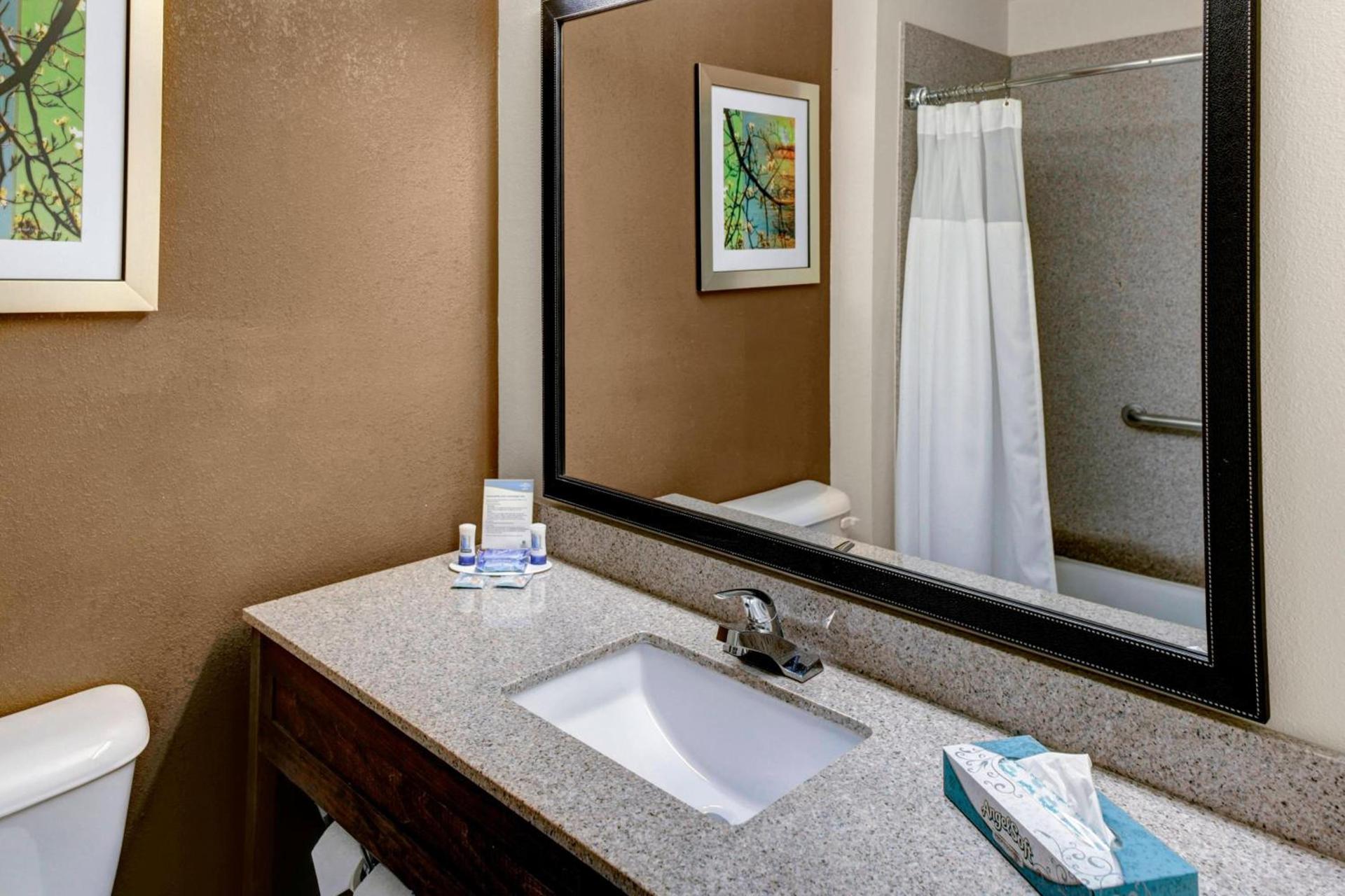 Fairfield Inn by Marriott Dothan photo 10