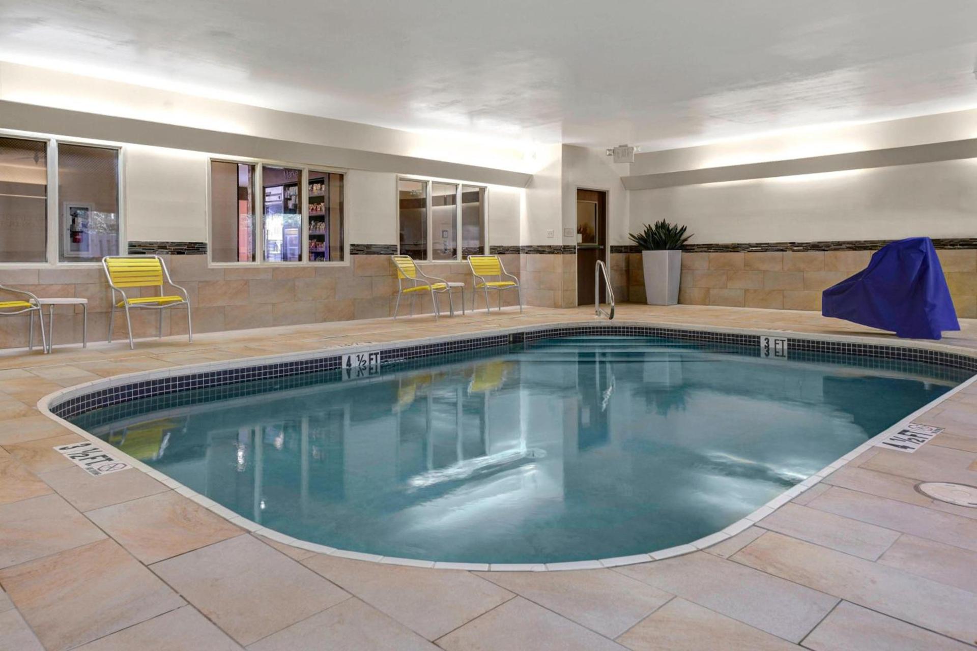 Fairfield Inn by Marriott Dothan photo 20
