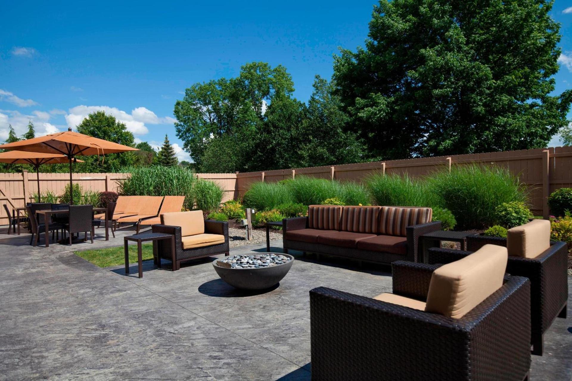 Courtyard by Marriott Ithaca Airport/University photo 4