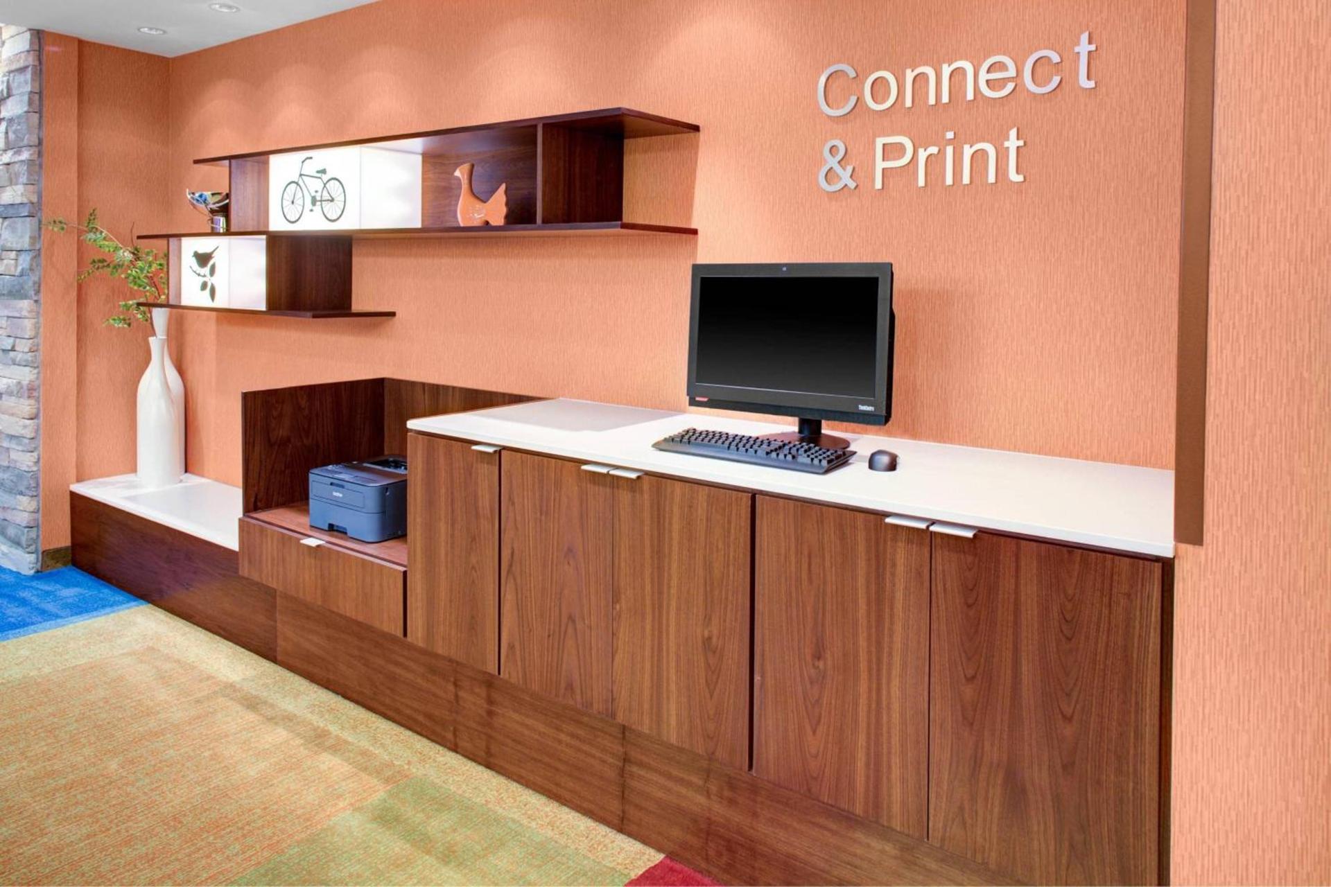 Fairfield Inn & Suites by Marriott Hollister photo 11