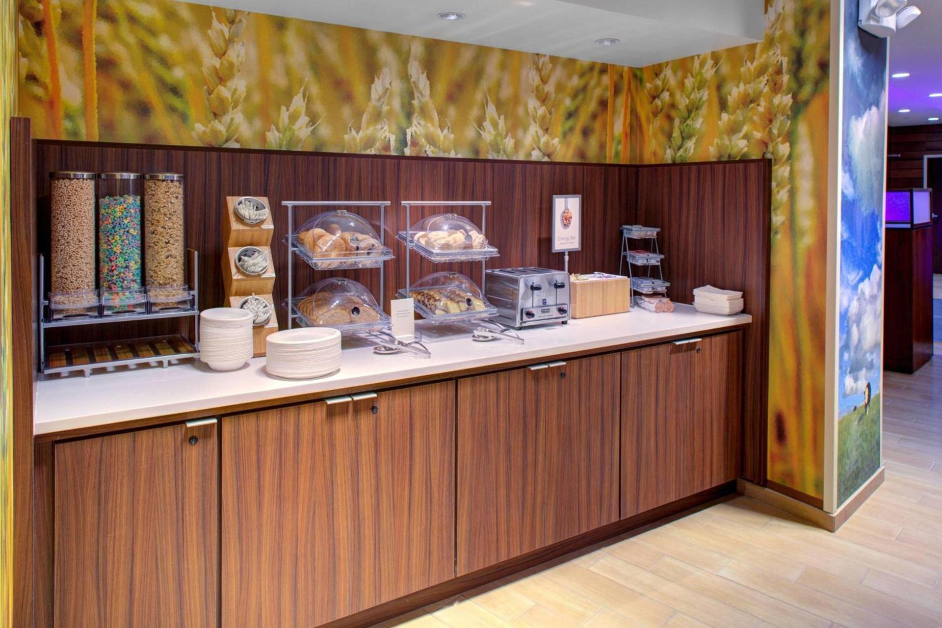 Fairfield Inn & Suites by Marriott Hollister photo 14