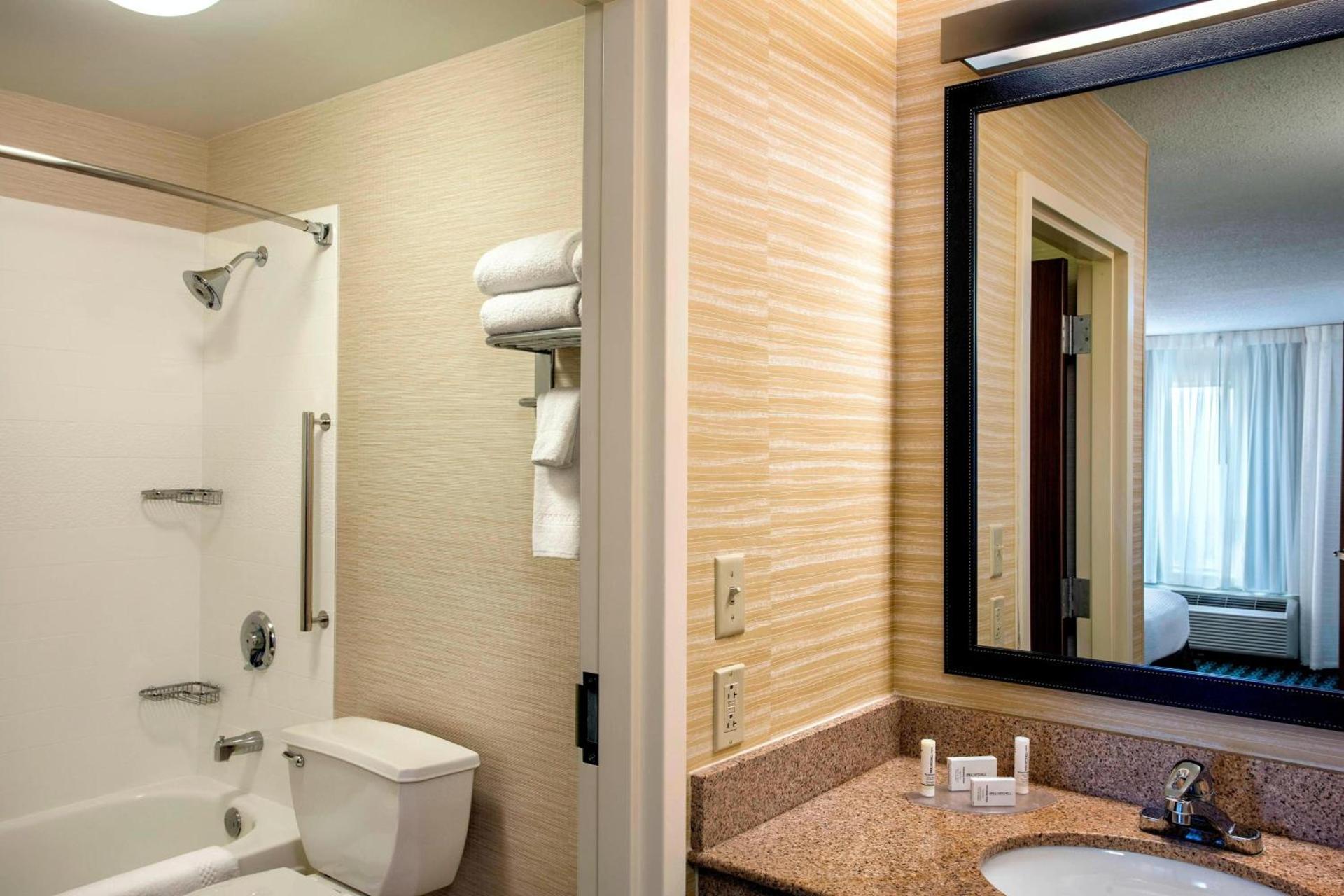 Fairfield Inn & Suites Merrillville photo 10