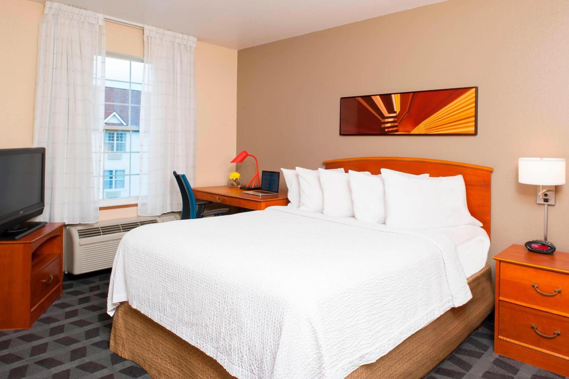 TownePlace Suites Indianapolis Park 100 photo 14