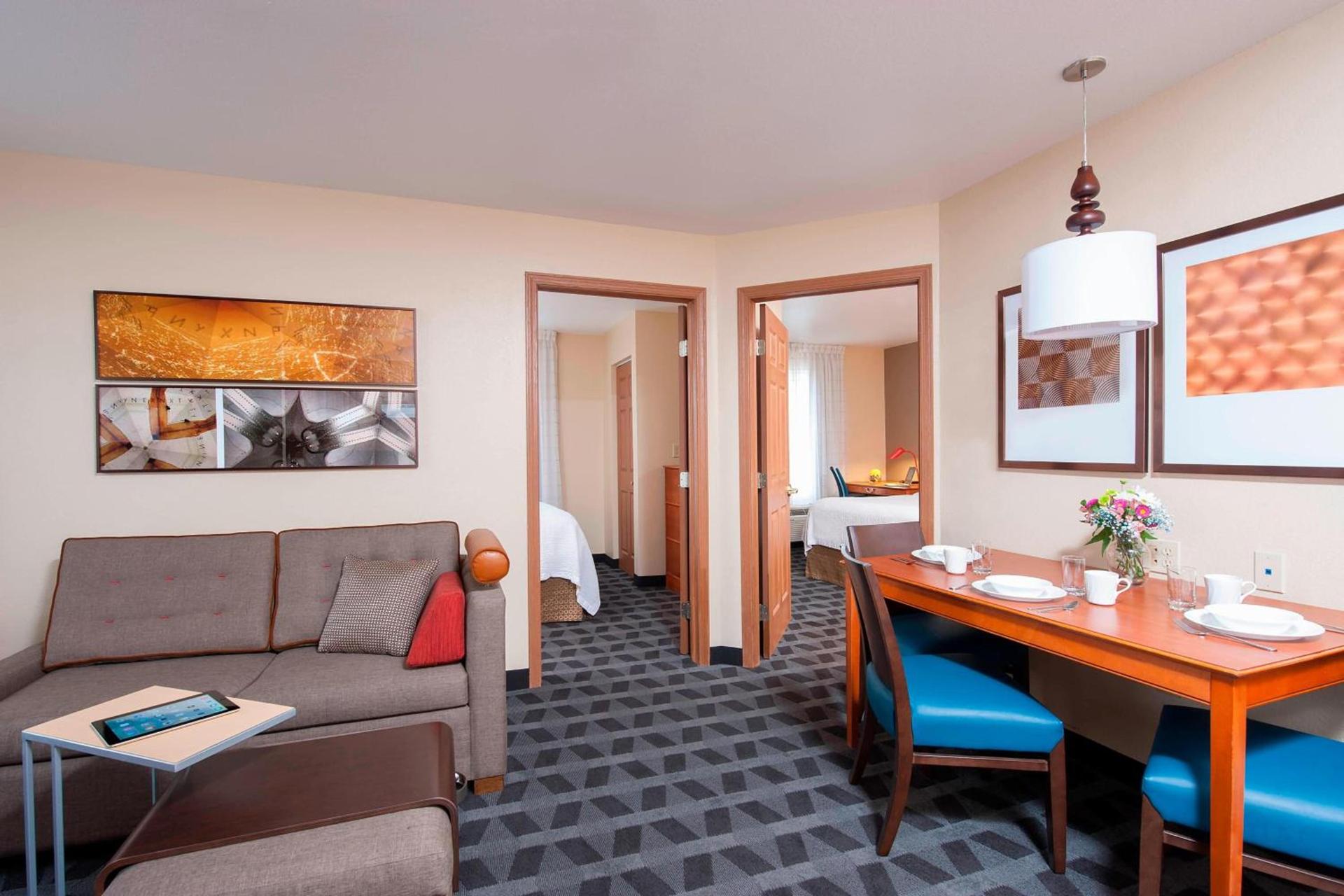 TownePlace Suites Indianapolis Park 100 photo 7