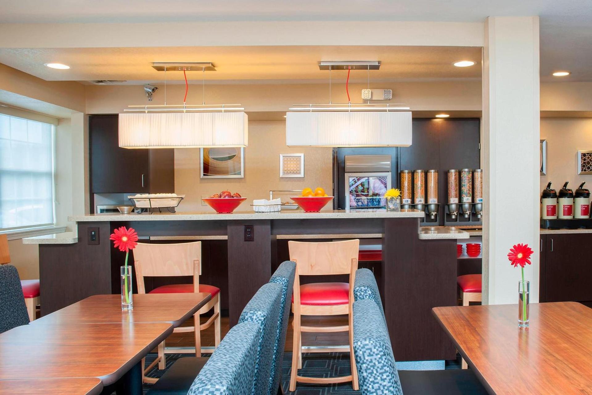 TownePlace Suites Indianapolis Park 100 photo 10