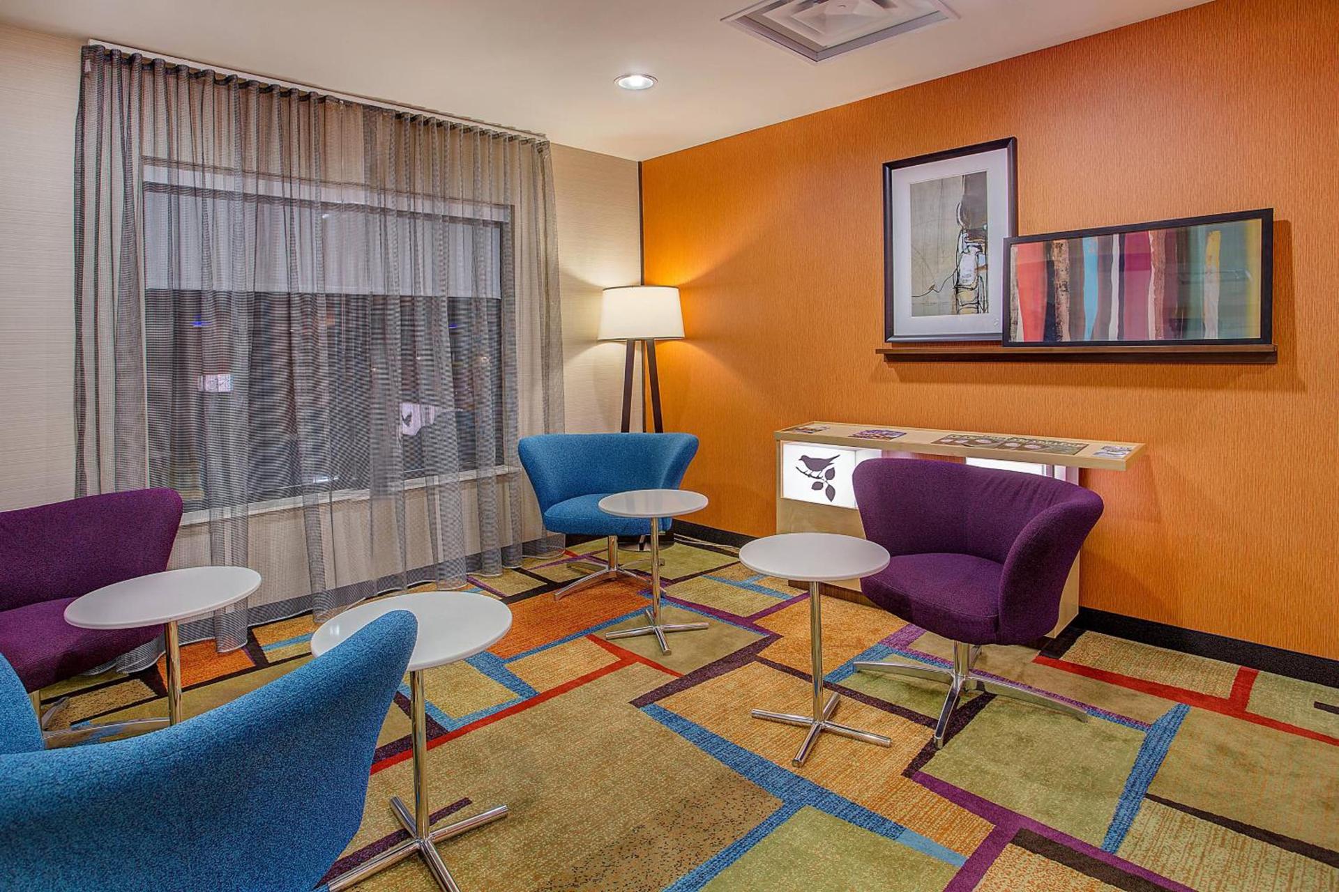 Fairfield Inn & Suites Kodak photo 2