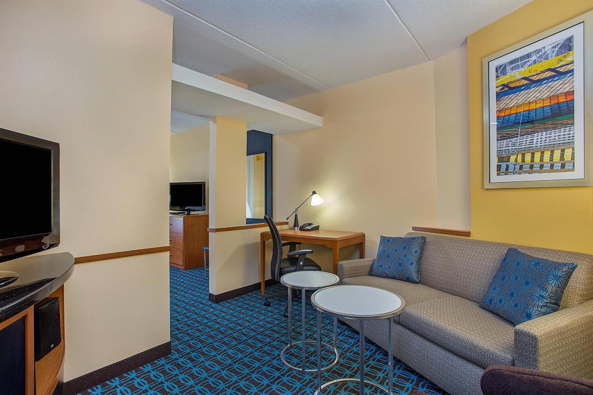 Fairfield Inn & Suites Kodak photo 9