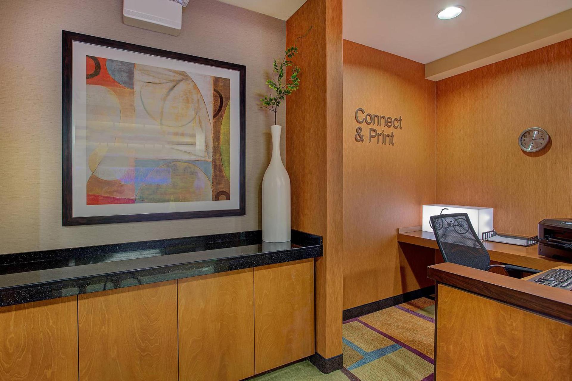 Fairfield Inn & Suites Kodak photo 11