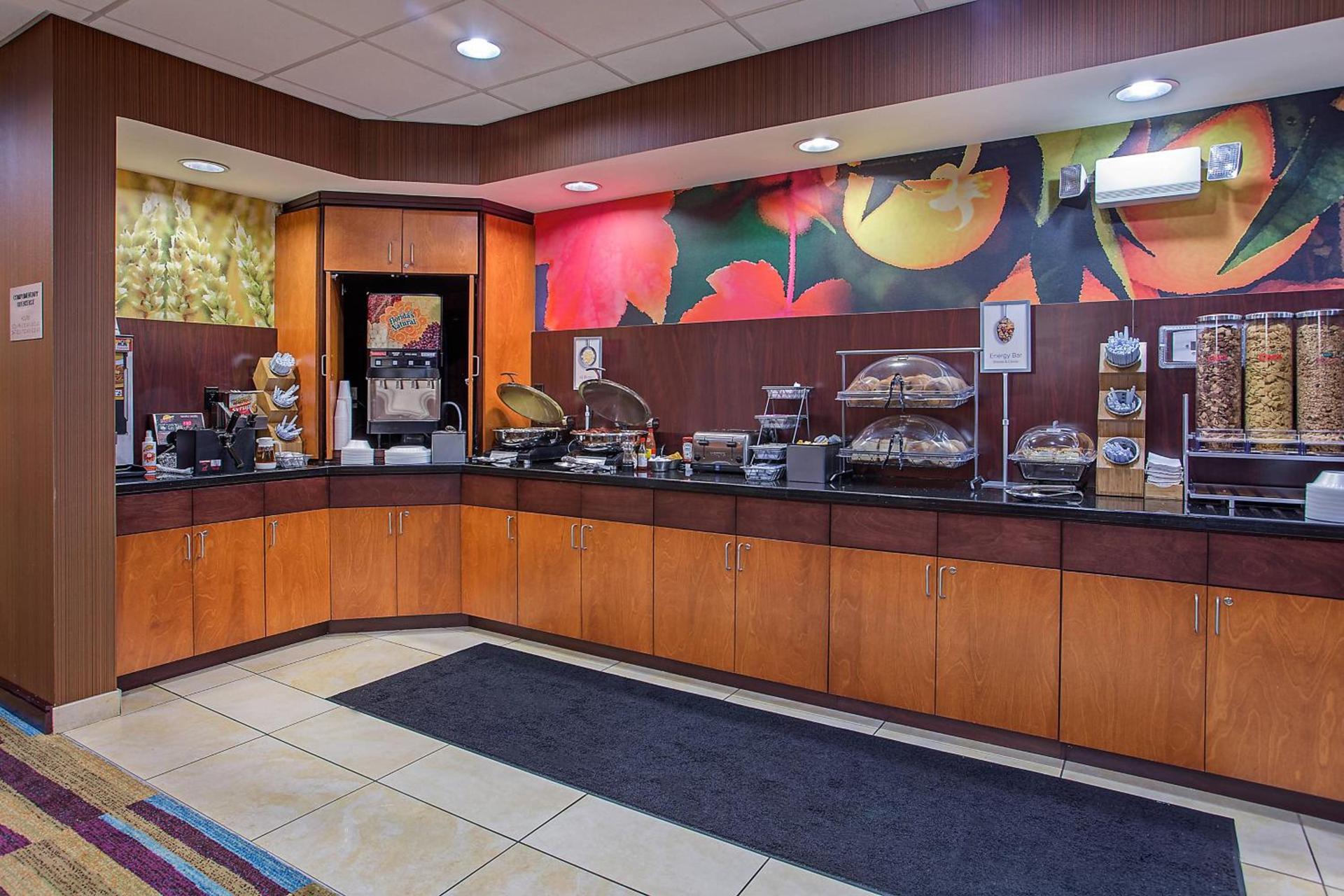 Fairfield Inn & Suites Kodak photo 14