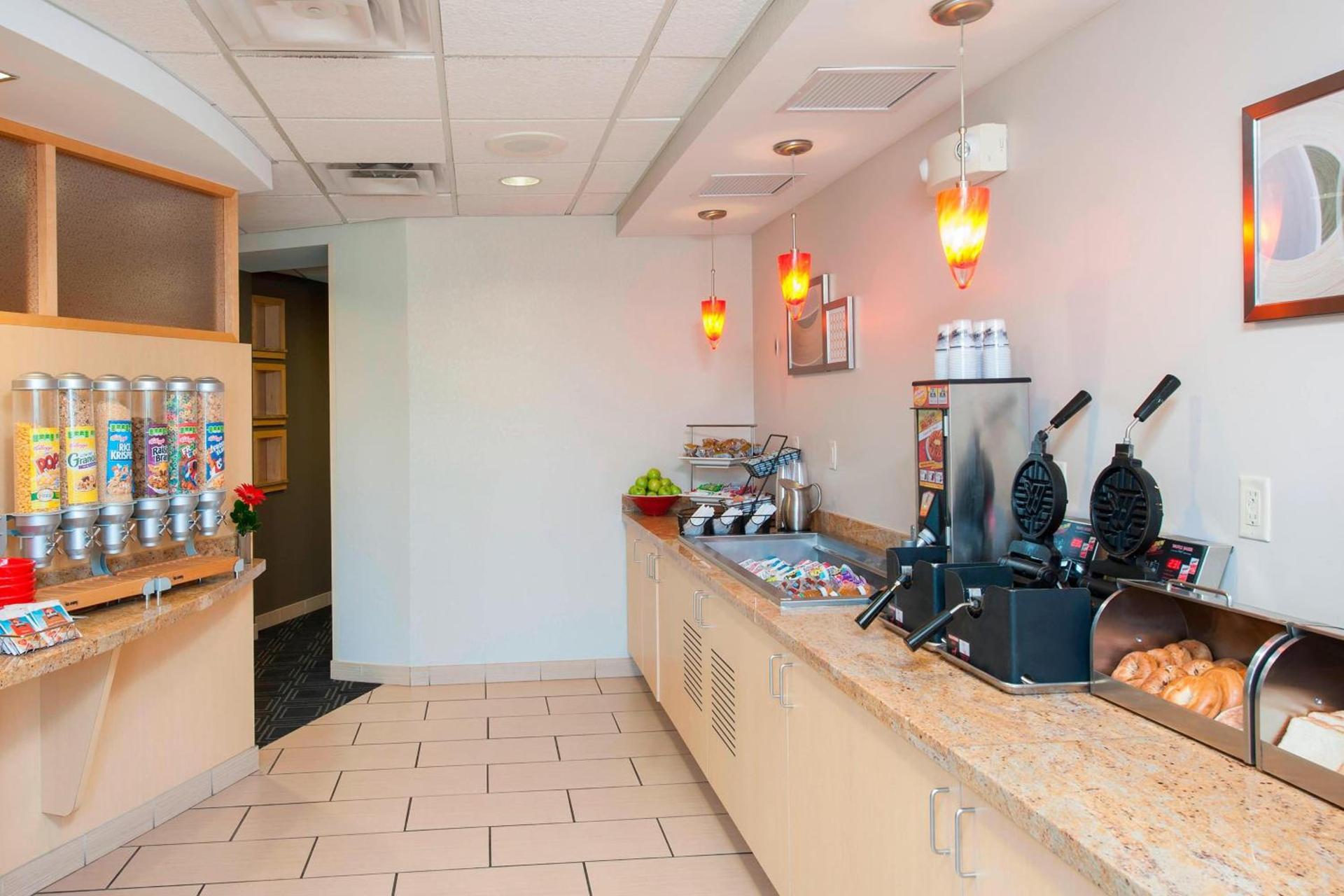 TownePlace Suites Des Moines Urbandale photo 19