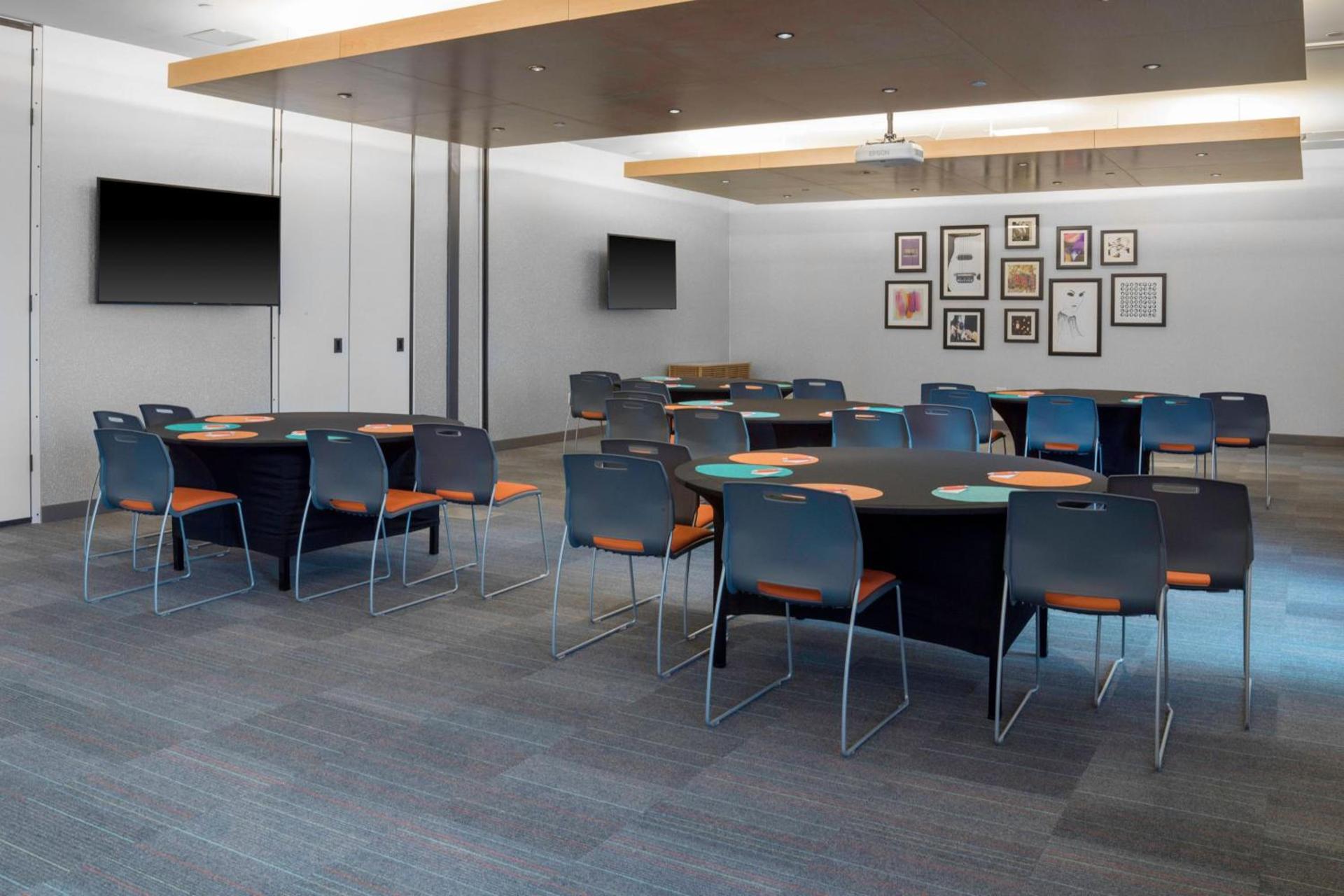 Aloft by Marriott Gainesville University Area photo 21