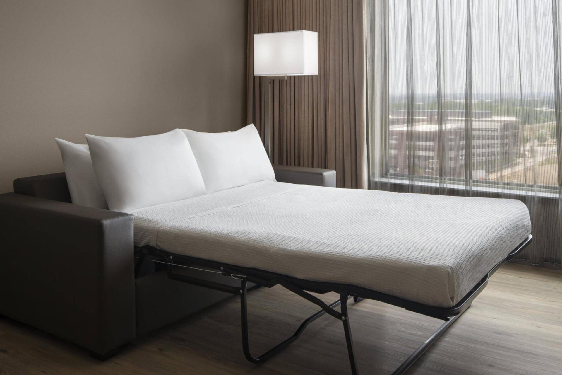 AC Hotel by Marriott Columbus Downtown photo 12