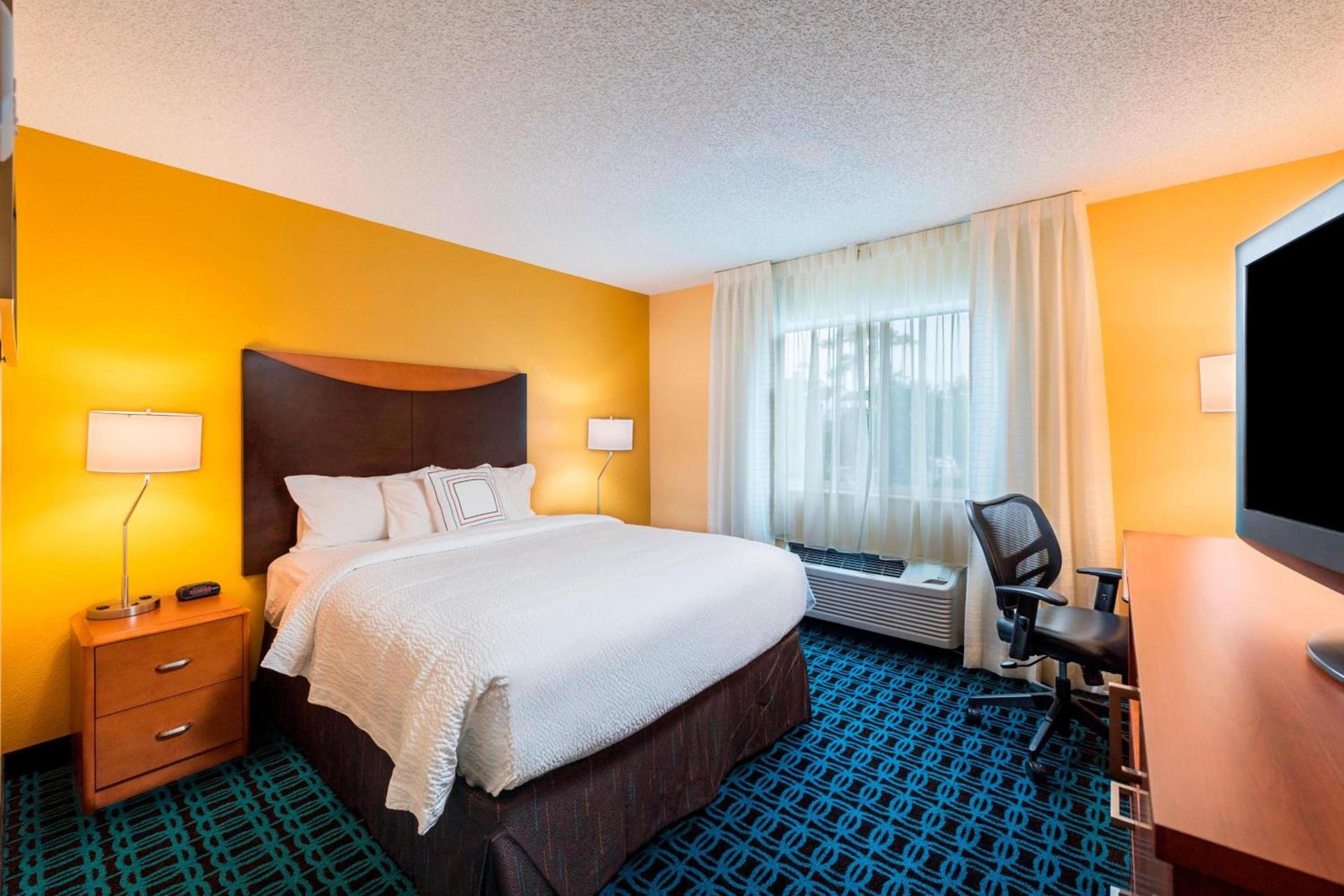 Fairfield Inn and Suites St Petersburg Clearwater photo 5
