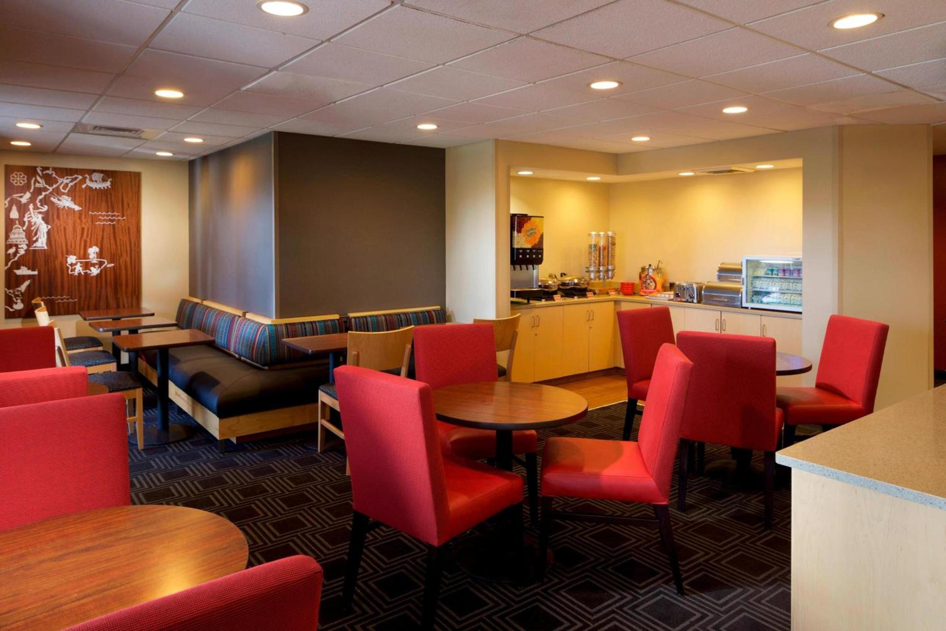 TownePlace Suites by Marriott Jacksonville photo 16