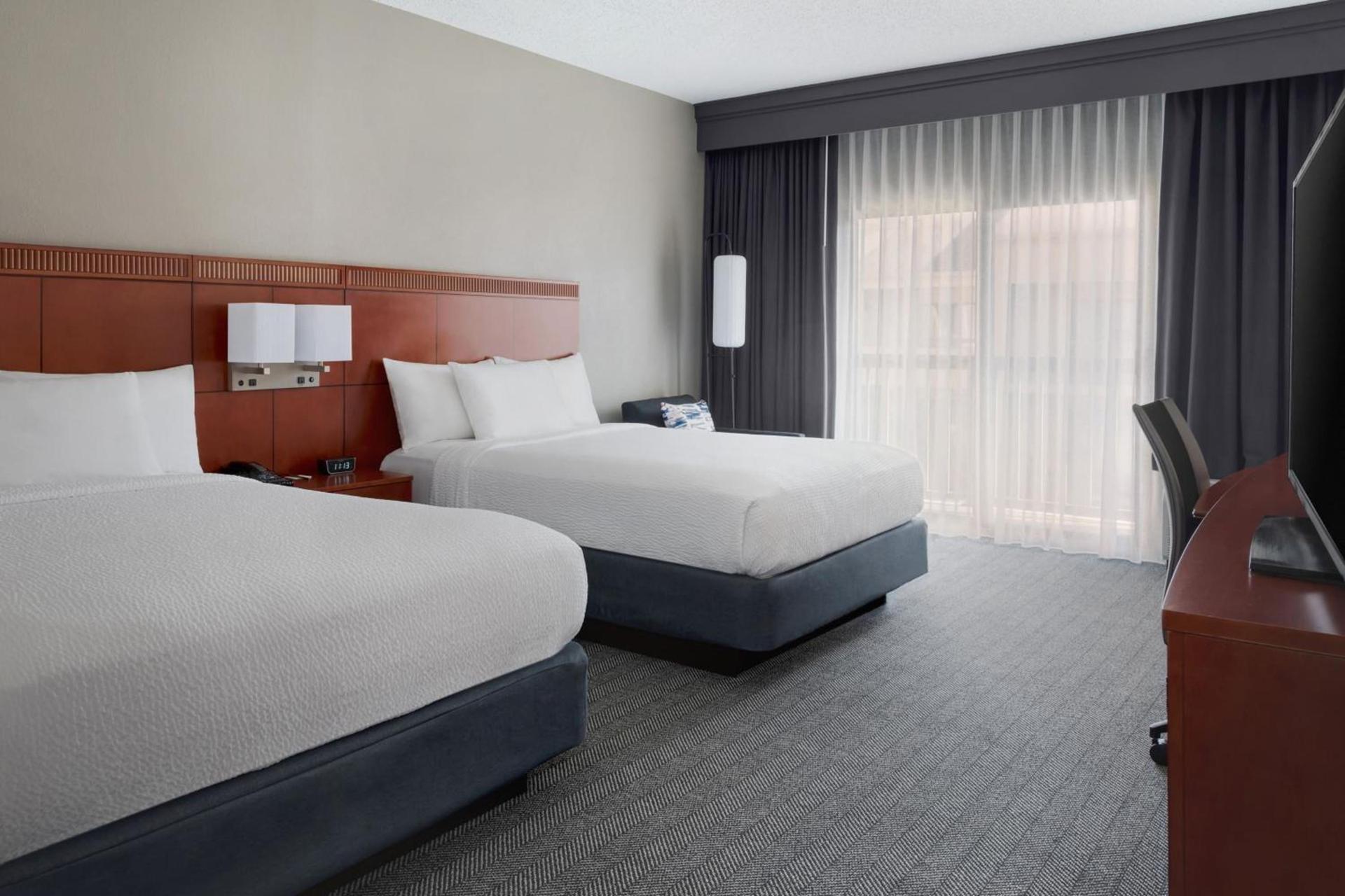 Courtyard by Marriott New Carrollton Landover photo 5