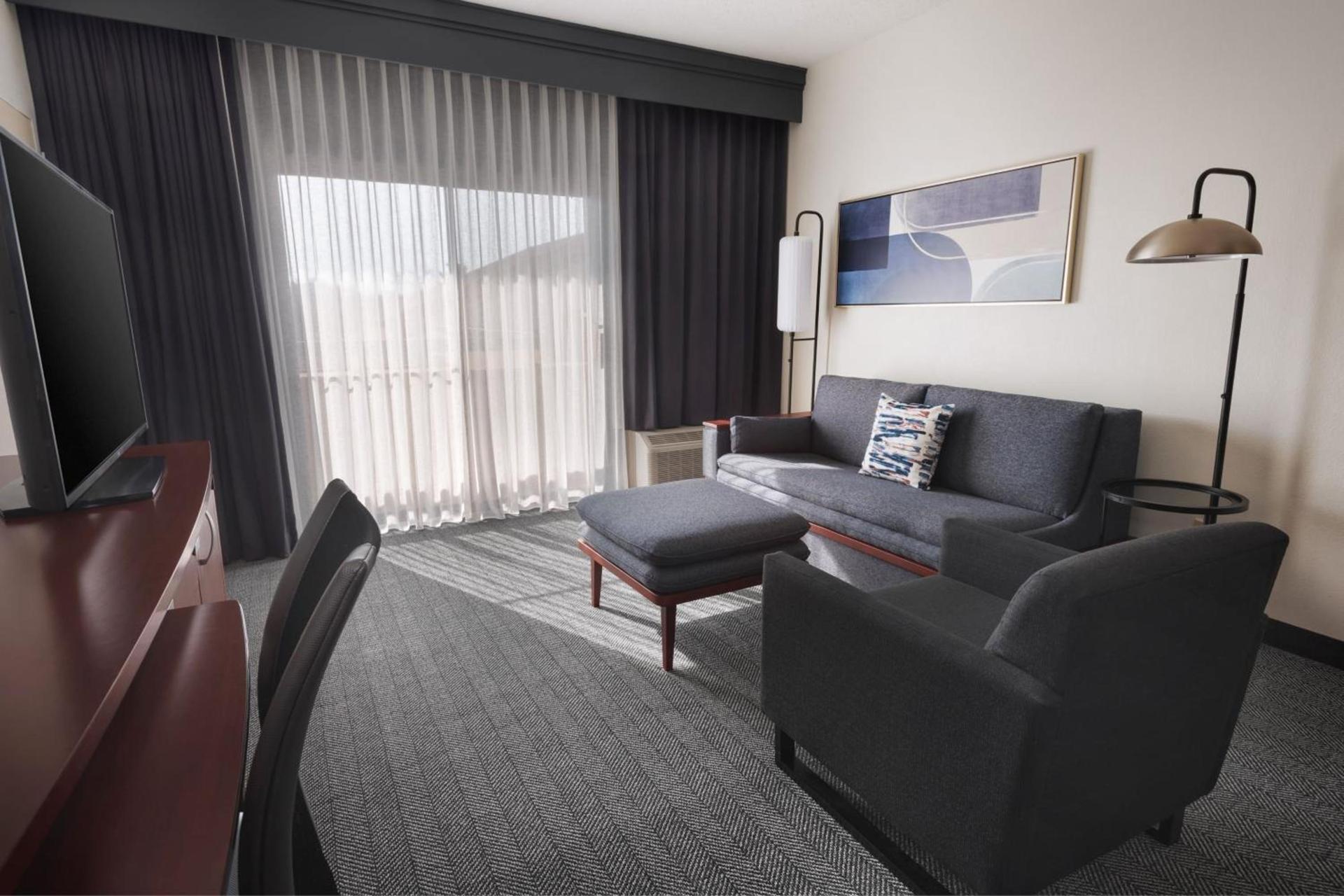 Courtyard by Marriott New Carrollton Landover photo 17