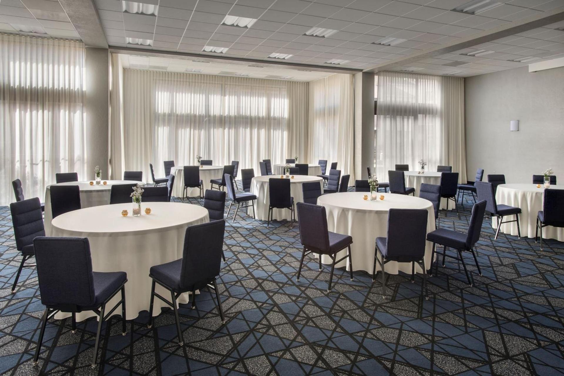 Courtyard by Marriott New Carrollton Landover photo 24