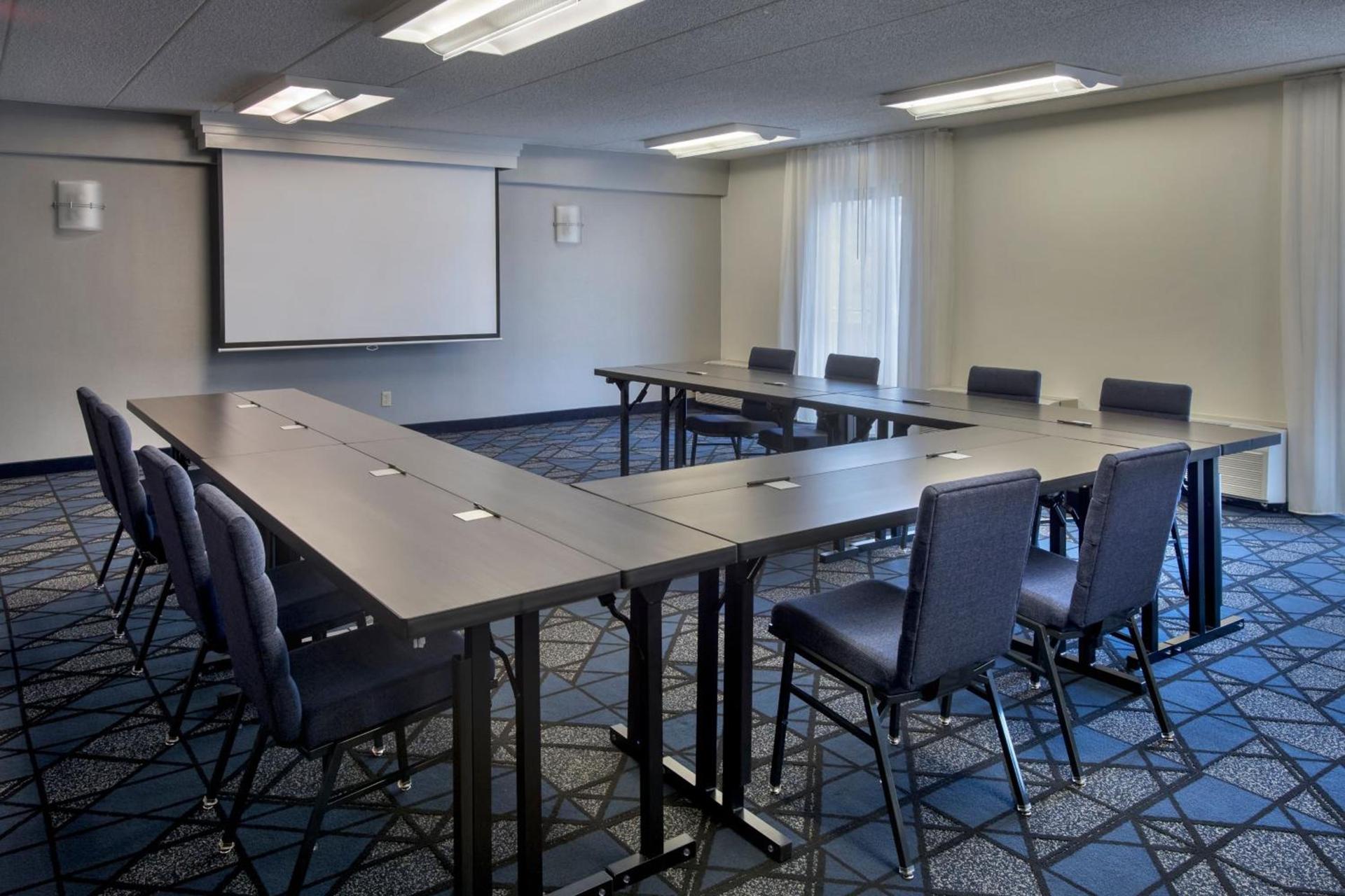 Courtyard by Marriott New Carrollton Landover photo 26