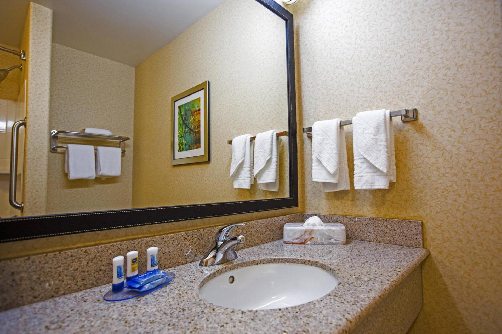 Fairfield Inn & Suites Toledo North photo 5