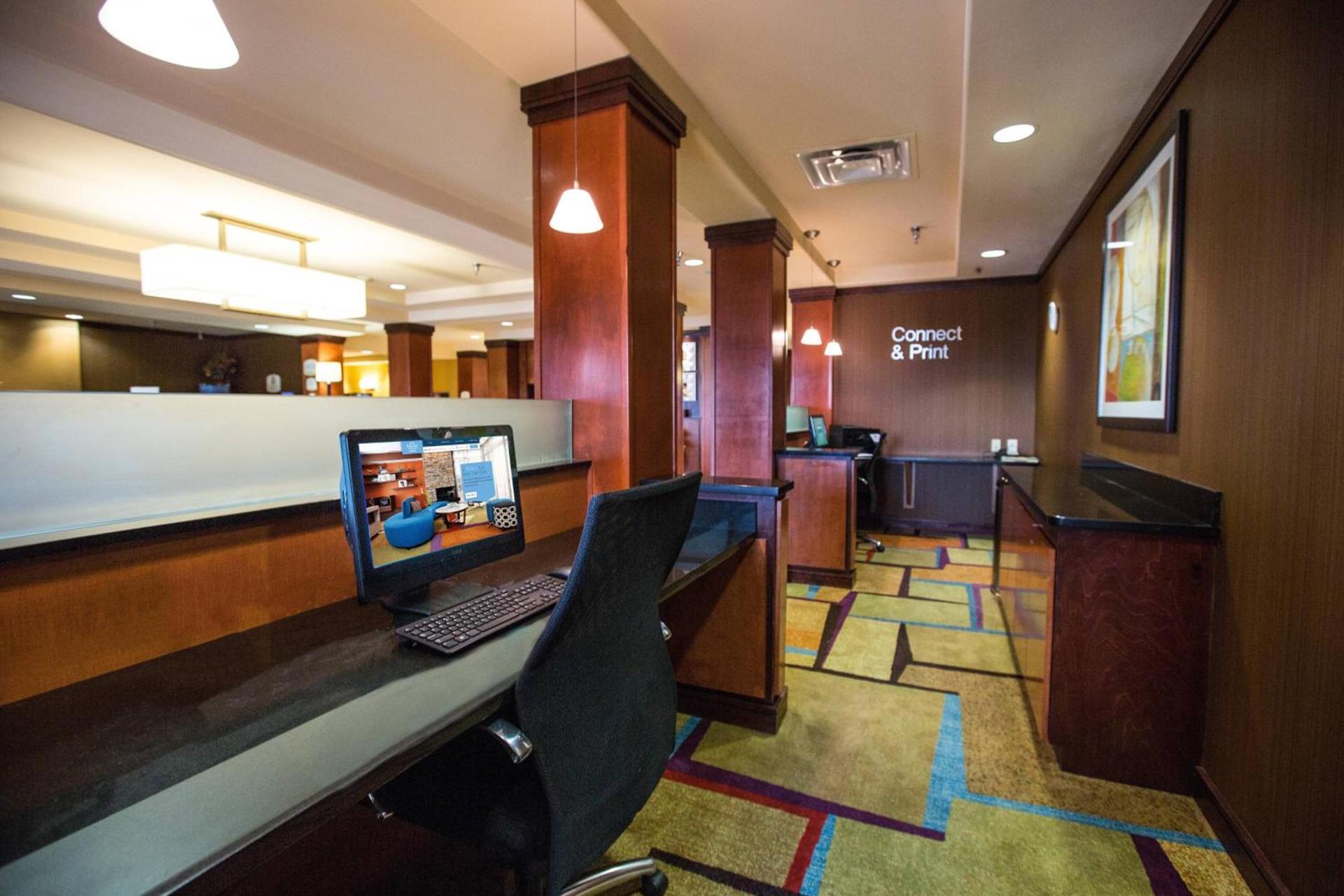 Fairfield Inn & Suites Toledo North photo 9