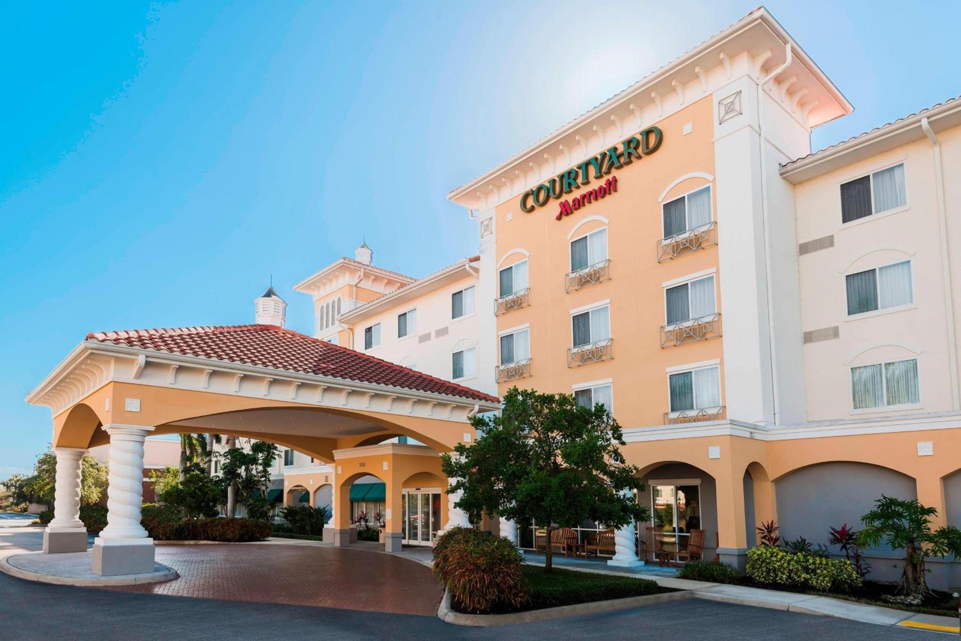Courtyard Fort Myers at I-75 and Gulf Coast Town Center — hotel in Estero