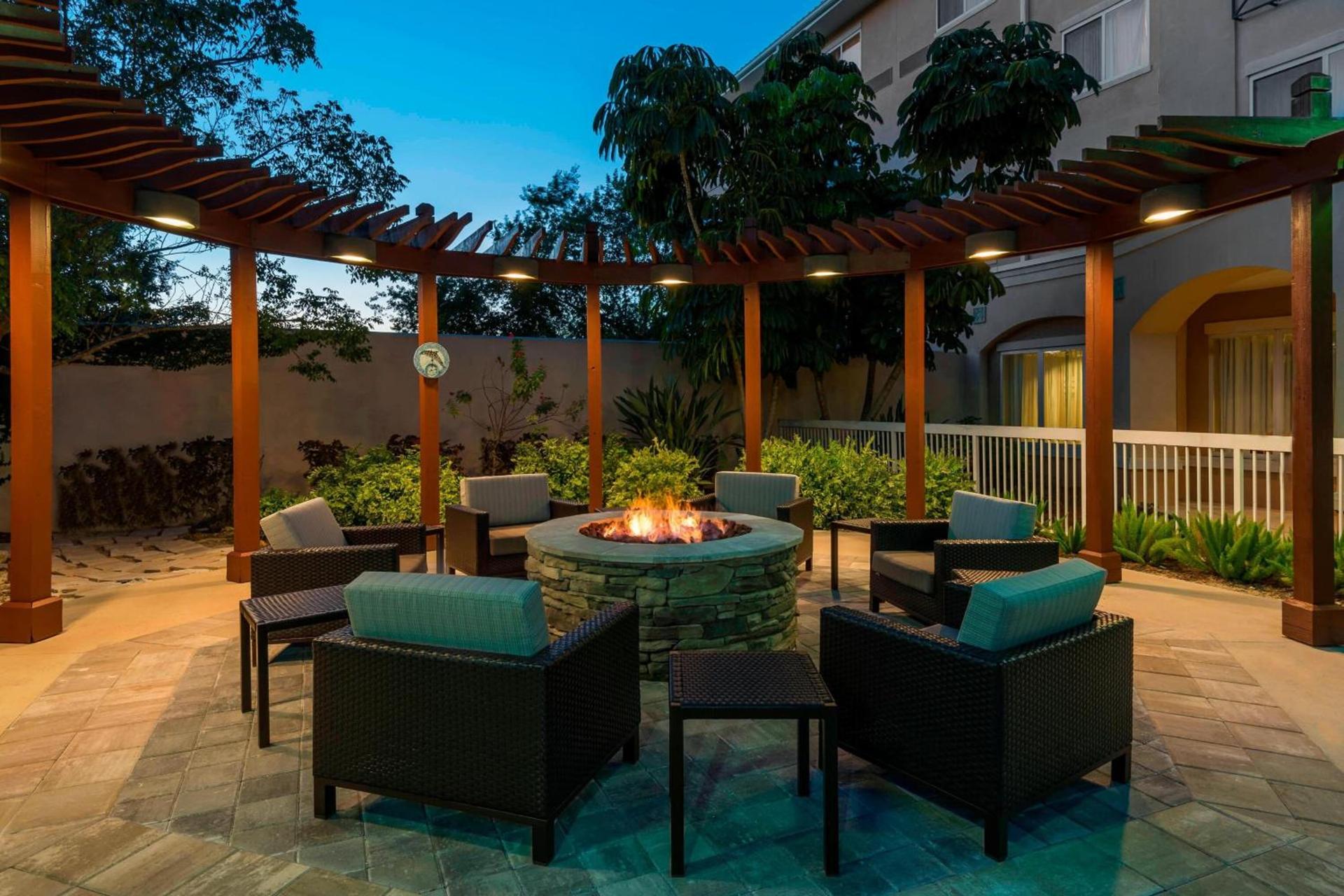 Courtyard Fort Myers at I-75 and Gulf Coast Town Center photo 19