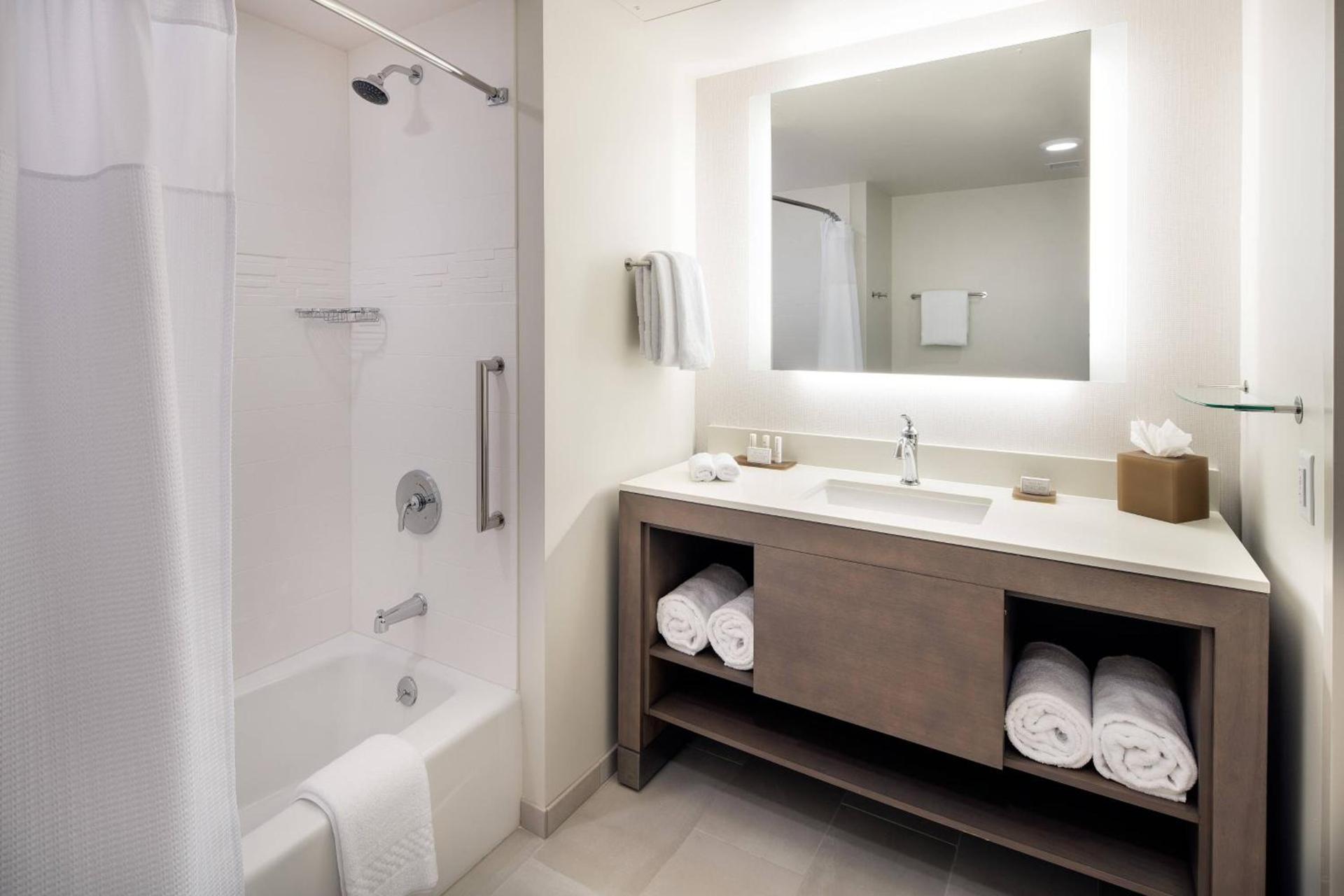 Residence Inn by Marriott San Diego Downtown/Bayfront photo 28