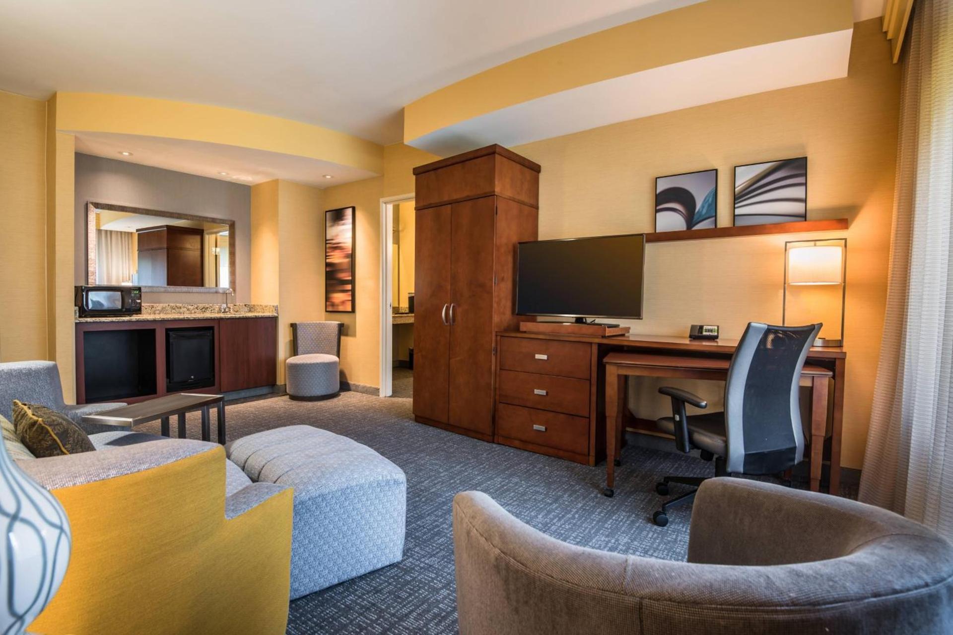 Courtyard by Marriott Waldorf photo 12