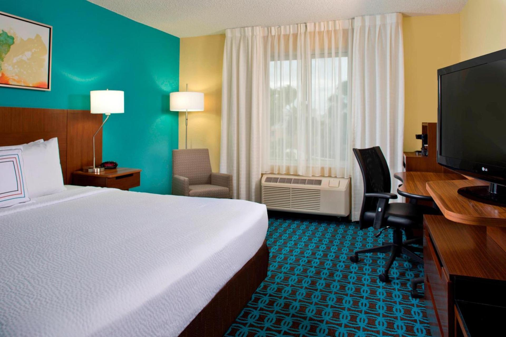 Fairfield Inn & Suites by Marriott Orlando Lake Buena Vista in the Marriott Village photo 10