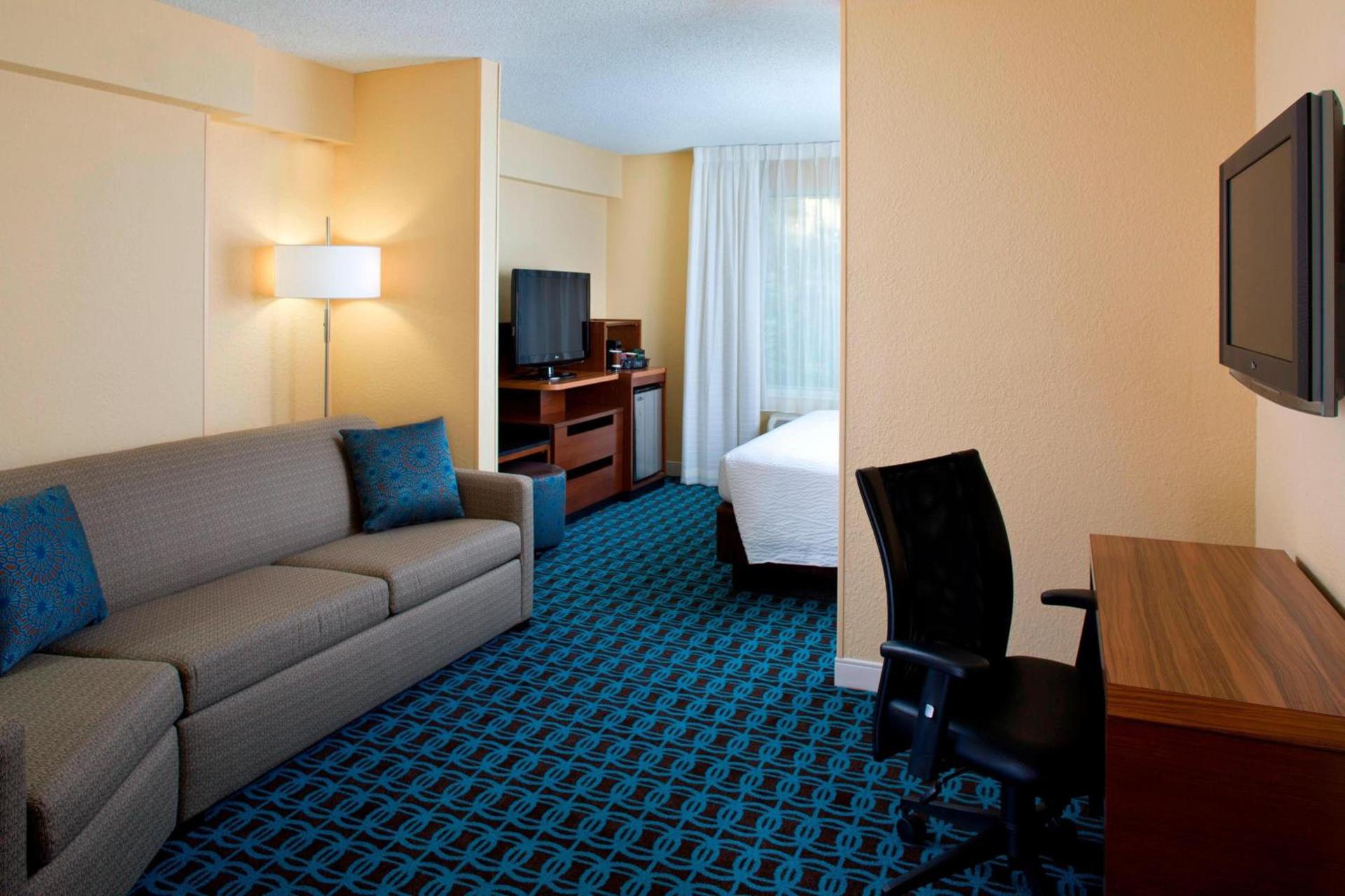 Fairfield Inn & Suites by Marriott Orlando Lake Buena Vista in the Marriott Village photo 11