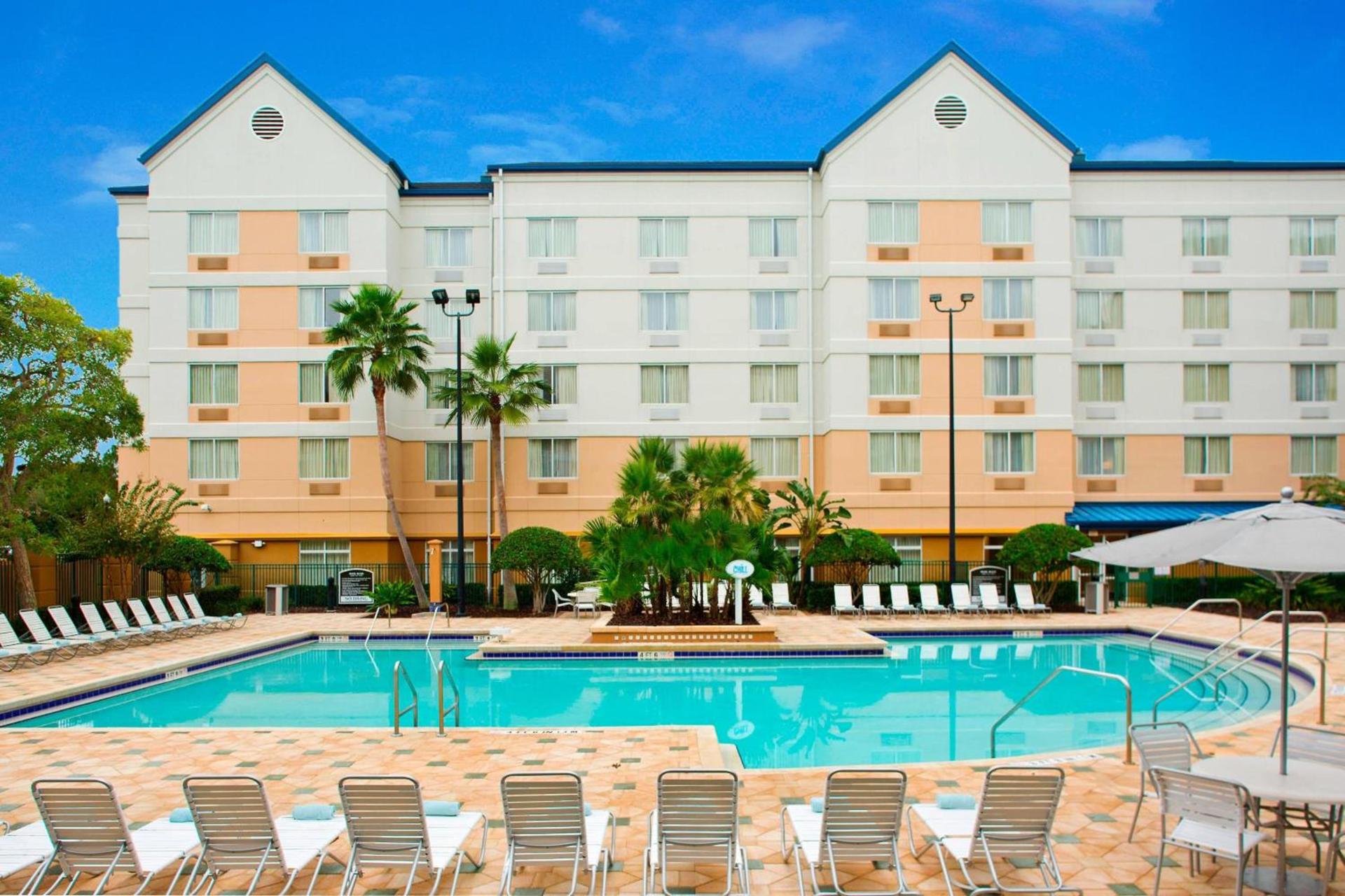 Fairfield Inn & Suites by Marriott Orlando Lake Buena Vista in the Marriott Village photo 2